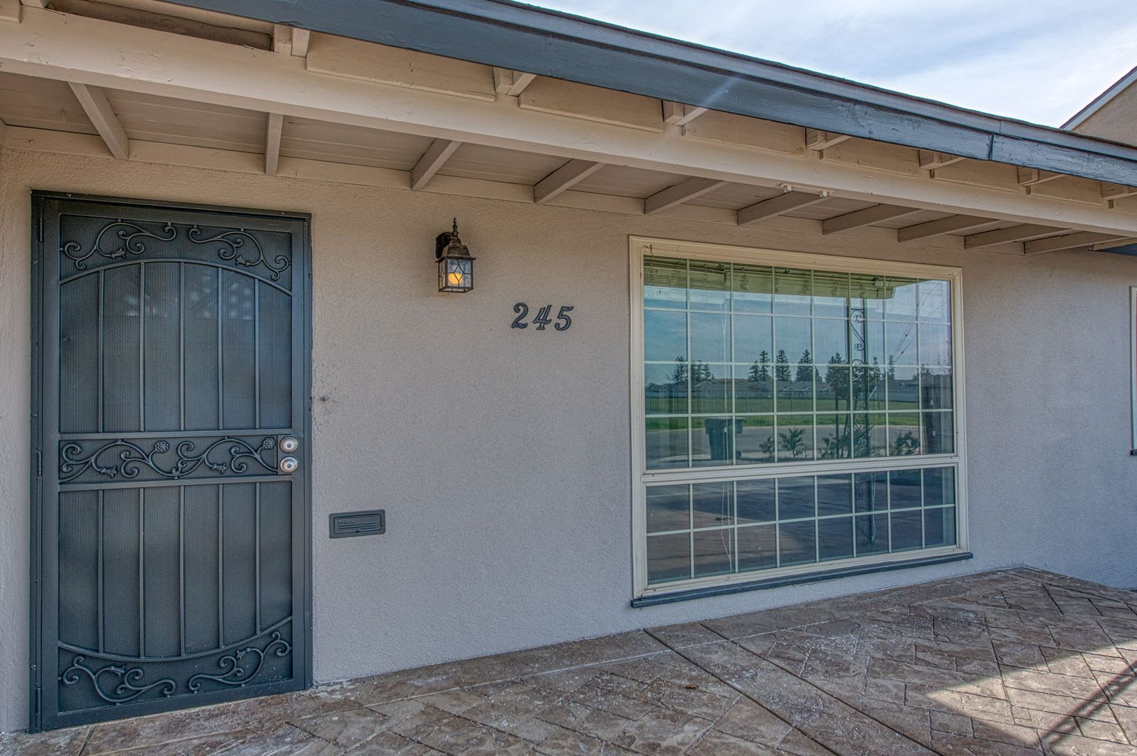 Adorable 3 BR 1 BA Home In A Well Desired Clovis Neighborhood – photo 5
