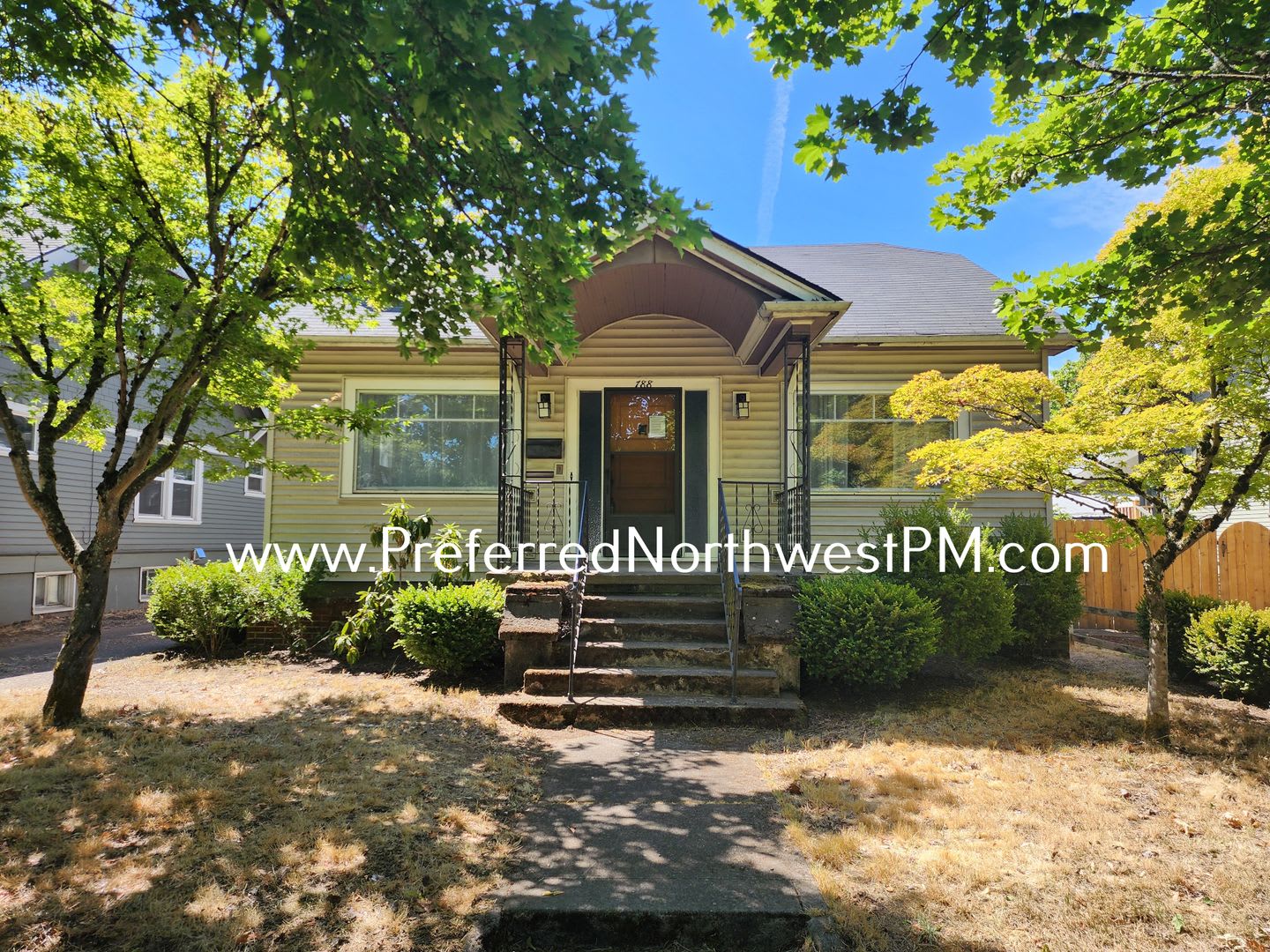 Large vintage home in Jefferson Westside Neighborhood – photo 1
