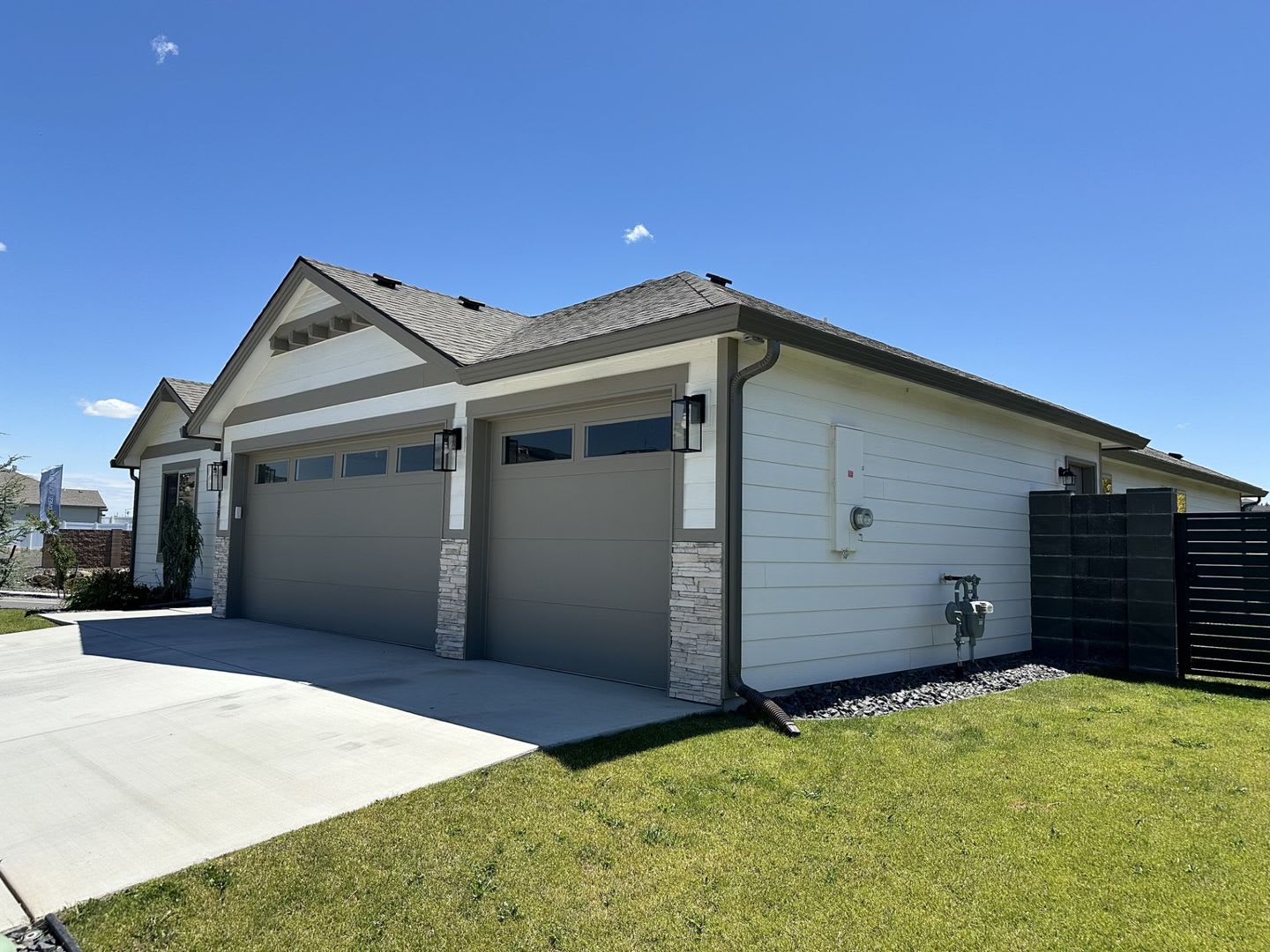 Stunning 4-Bedroom Home with Breathtaking Pasture Views for Lease – 1,990 sq ft – photo 3