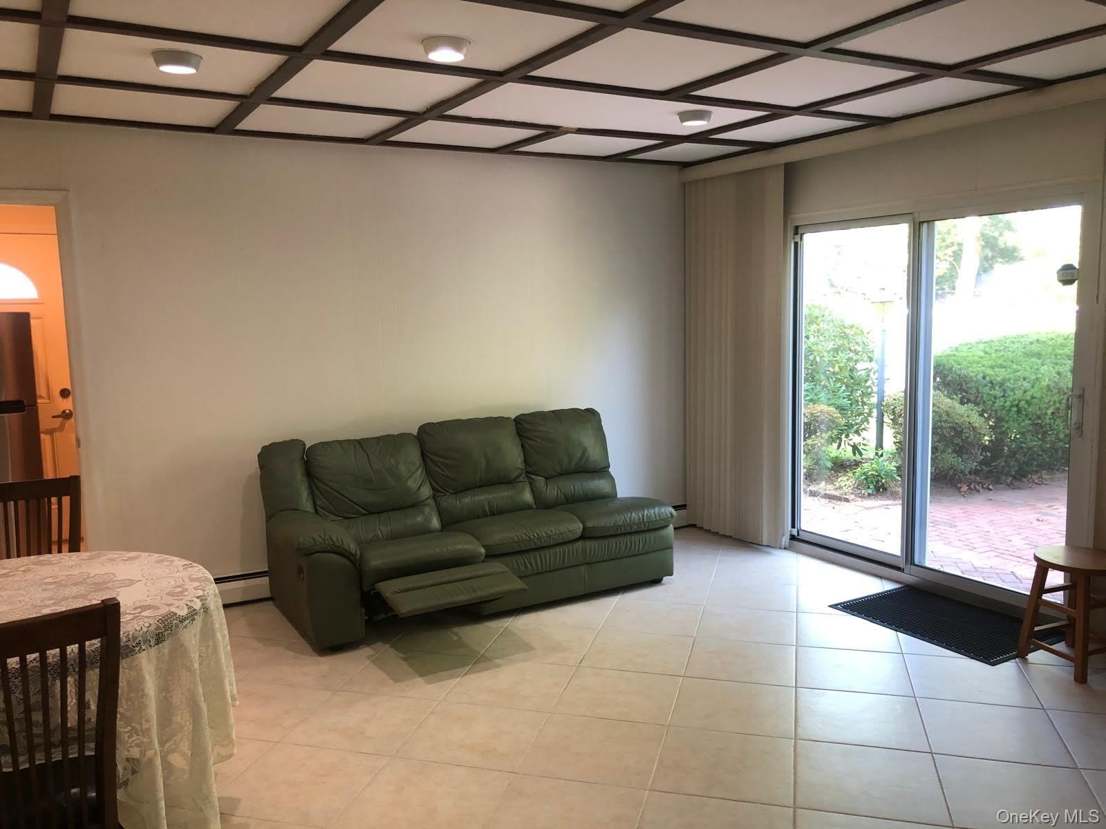 8 Stonehenge Lane – photo 4