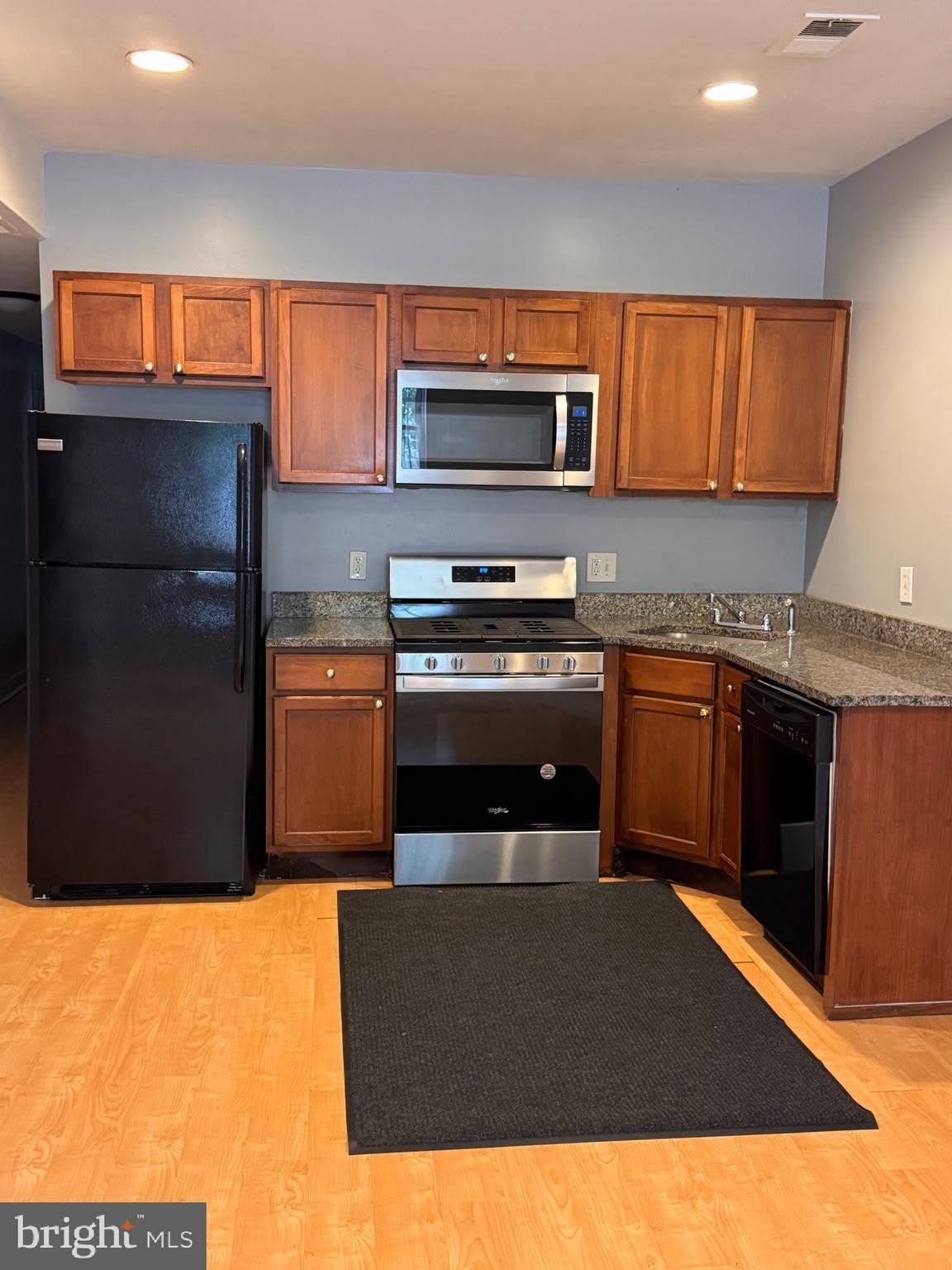 1716 W VIRGINIA Avenue NE – photo 3