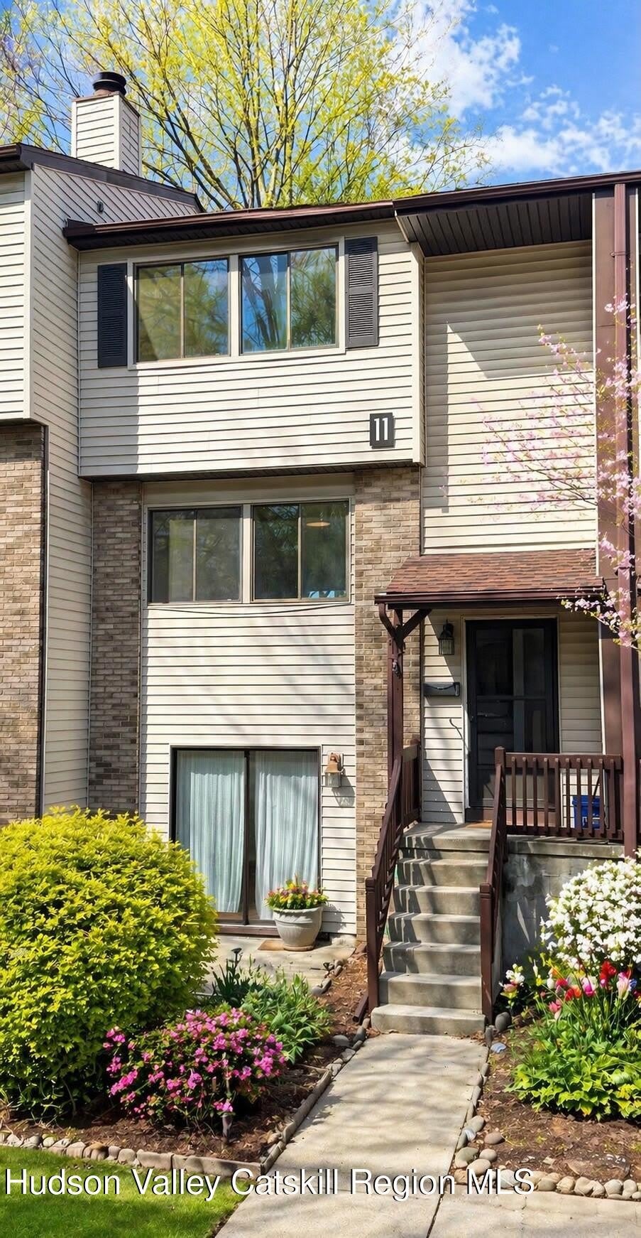 259 Village Court – photo 1