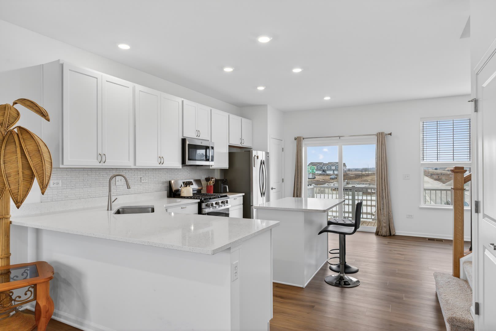 25631 W Wakefield Drive – photo 4