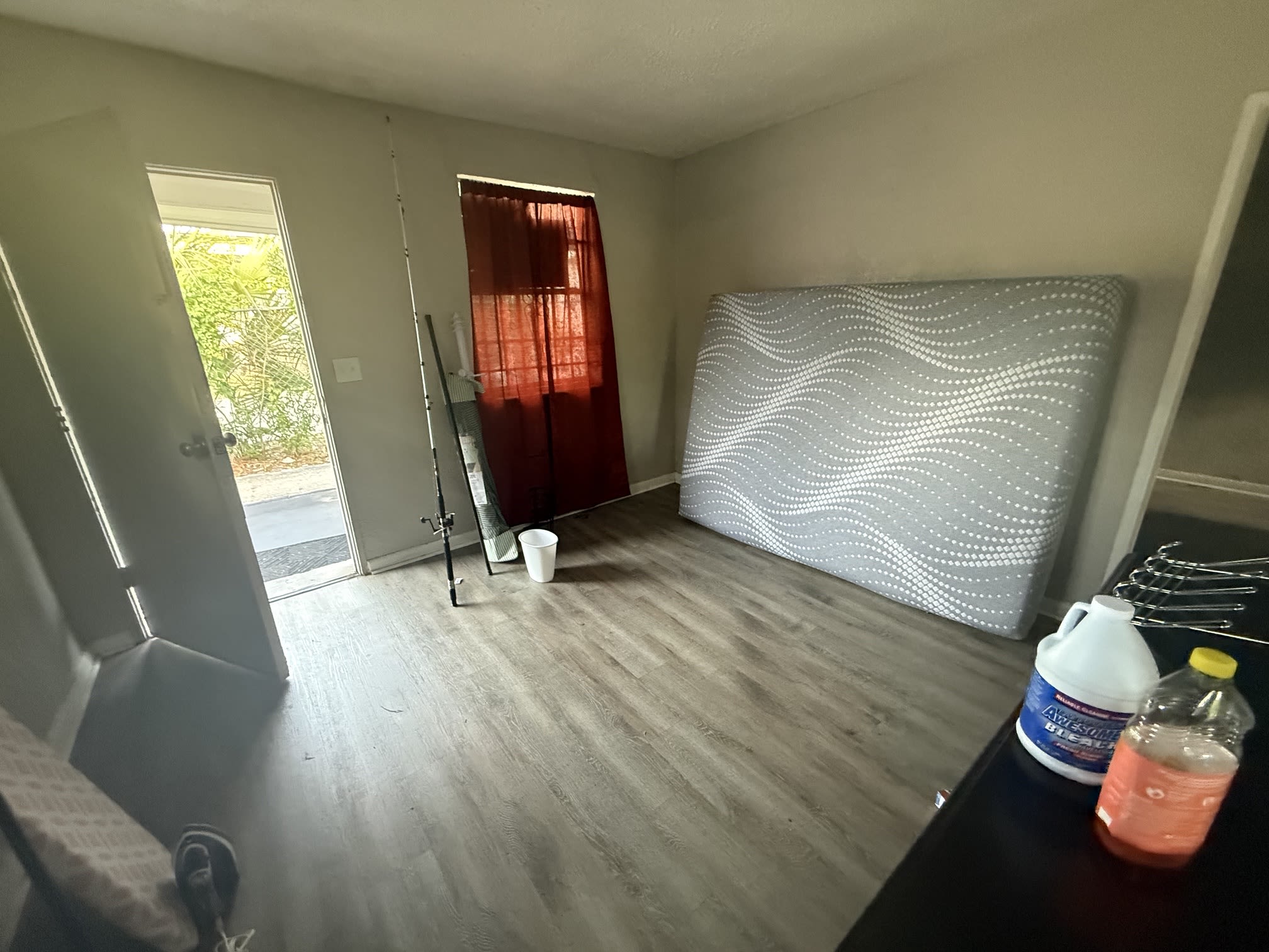 112 E 17Th St – photo 5