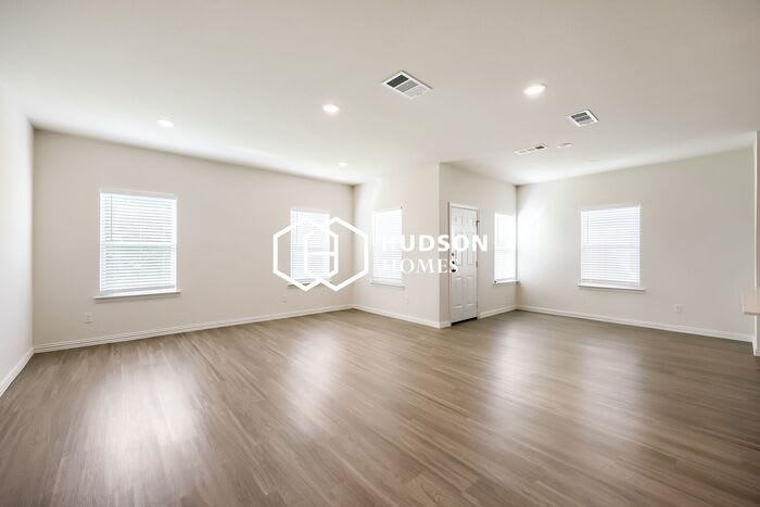 1605 Annabelle Street – photo 3