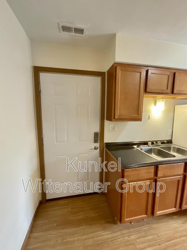 1804-3 Jamestown Road – photo 3