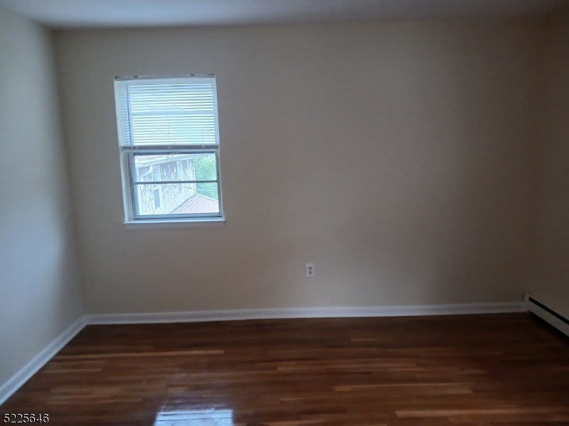 48 Gates Ave – photo 3