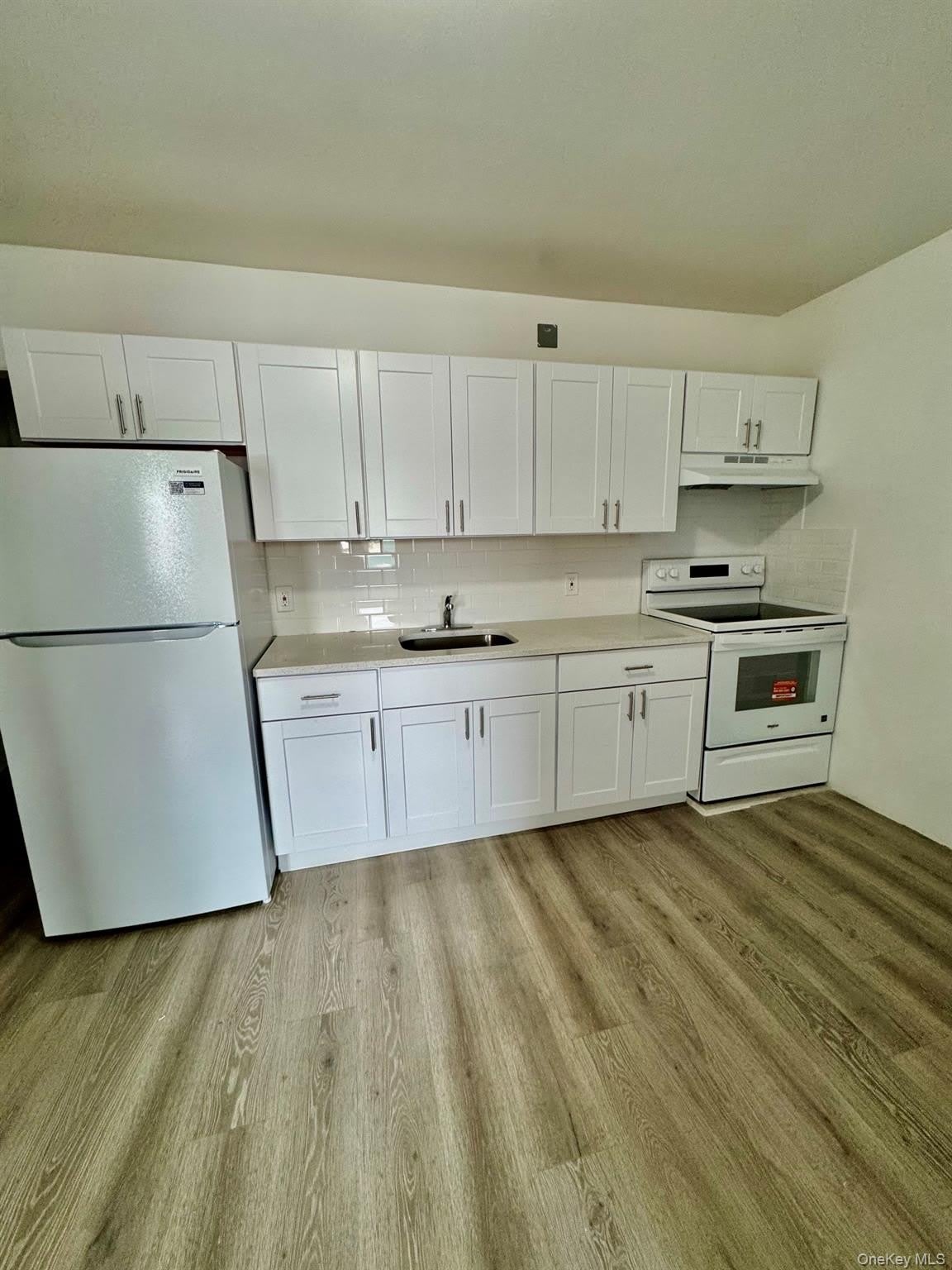 320 Jericho Turnpike – photo 3