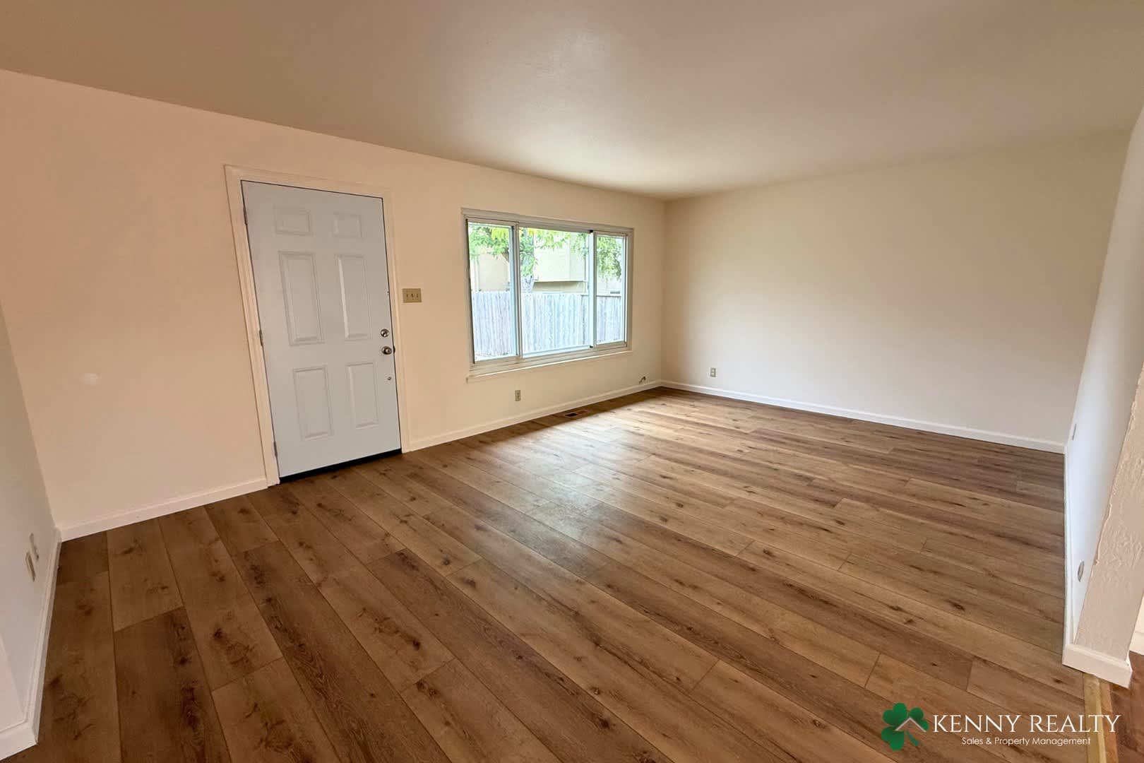 Spacious 3Br 2Ba Duplex Home In Millbrae With Private Yard 2 Car Garage – photo 3