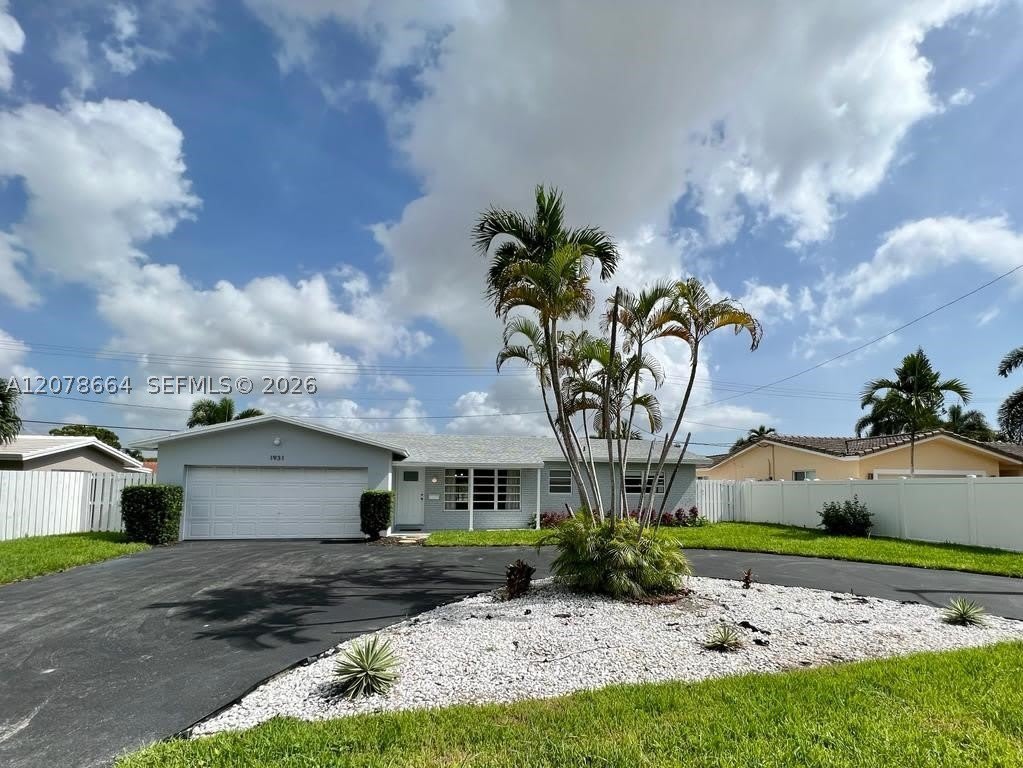 1931 NE 55th Ct – photo 3