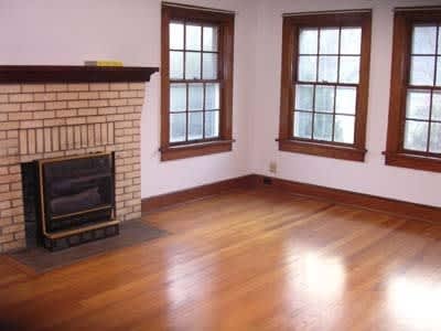Nice 4 Bedroom Two Story Rock House Near Lowes In Sylva Available For Year Long Lease Beginning 9 1 25 – photo 4