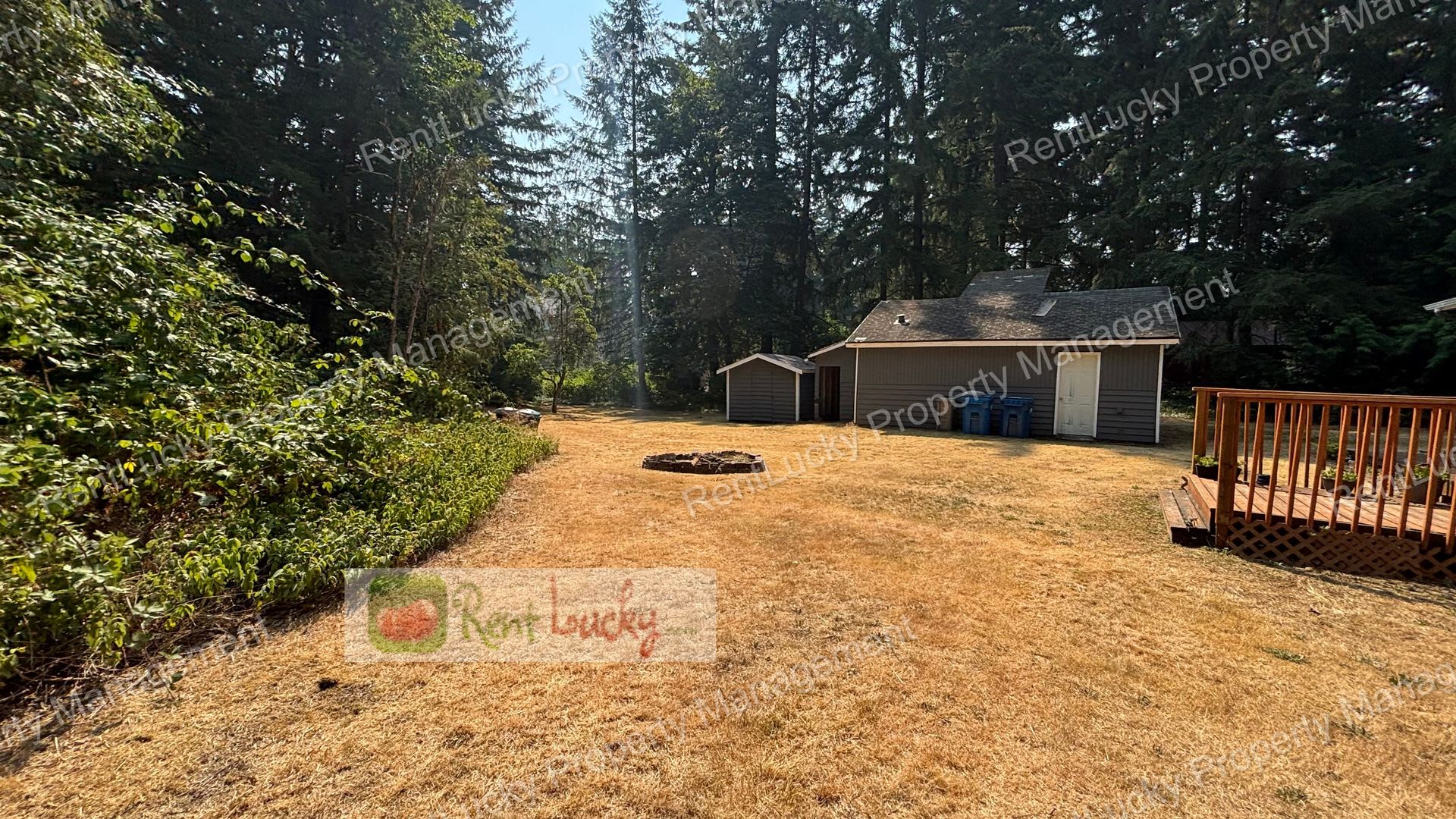 Nice 3-Bedroom House with Detached Garage on HUGE Lot in Renton!! – photo 3