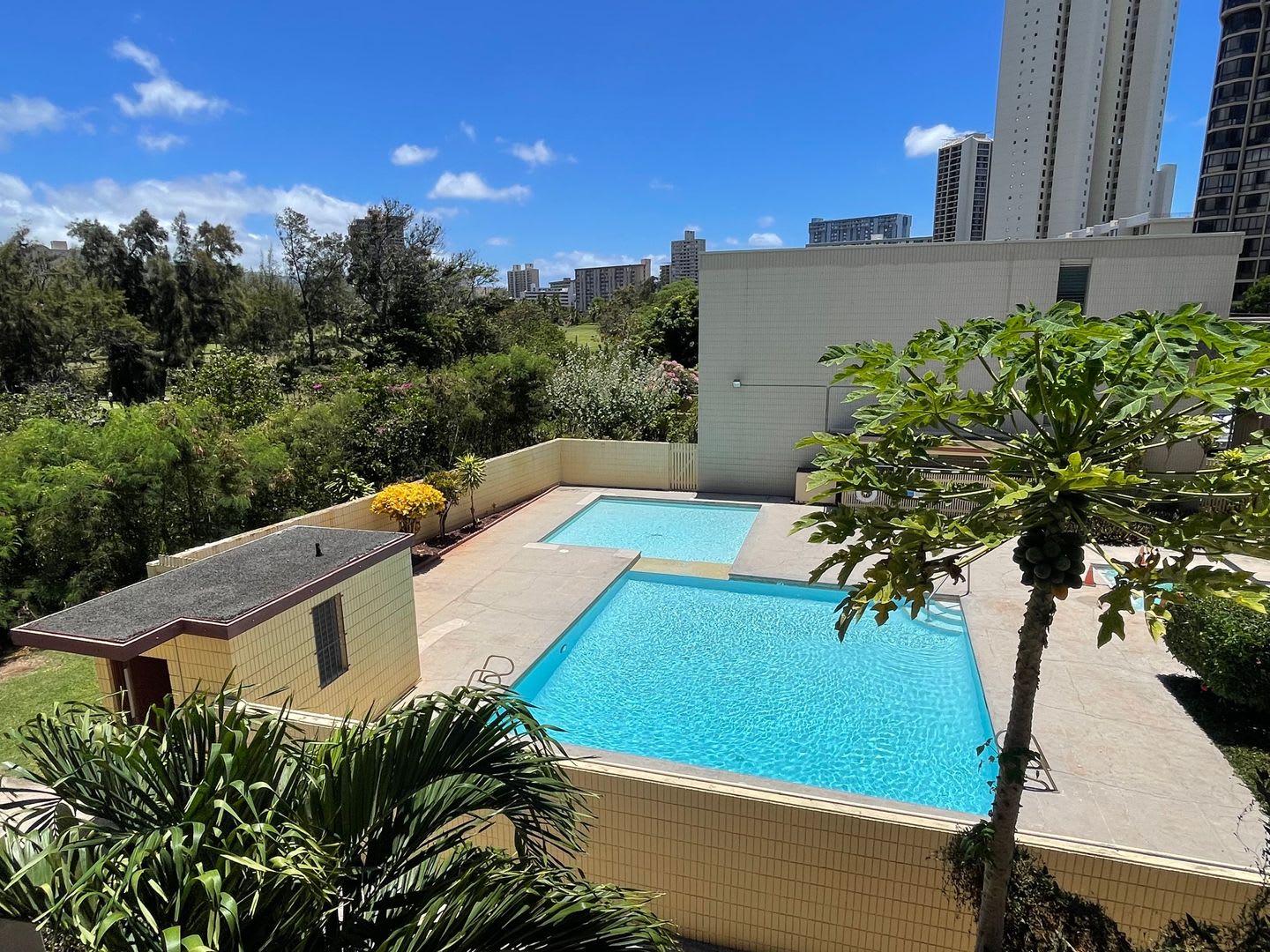 Partly Furnished 3 Bedroom 2 Bath Condo At Three Regents Small Pets Okay – photo 2