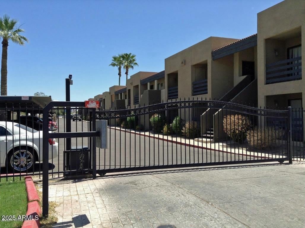 1241 N 48th Street – photo 1
