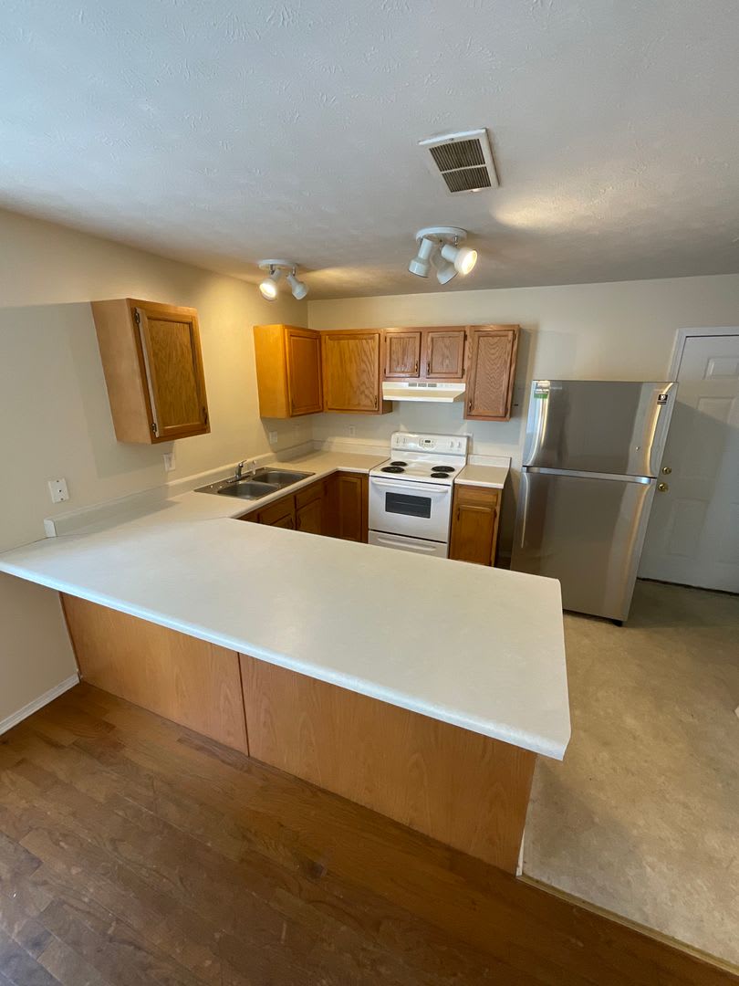 *2027* 4 Bed!! BIG GROUP OPTION!!! 18-20!! – photo 5