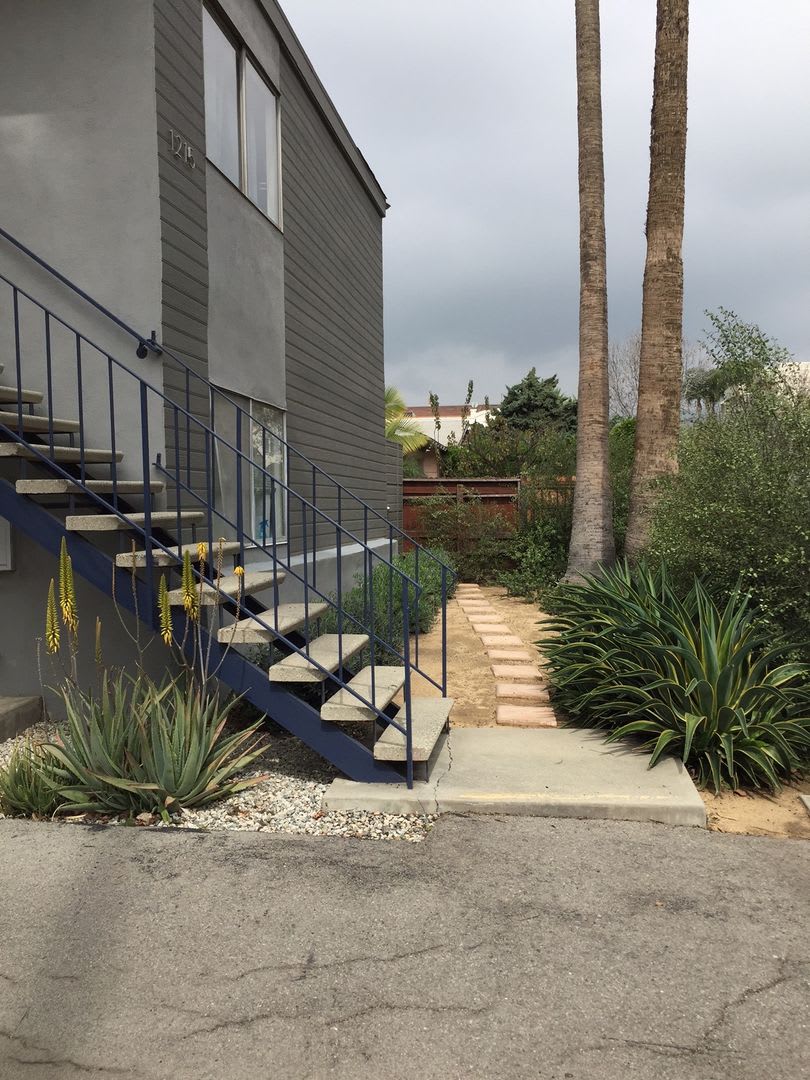 June Flats – photo 1