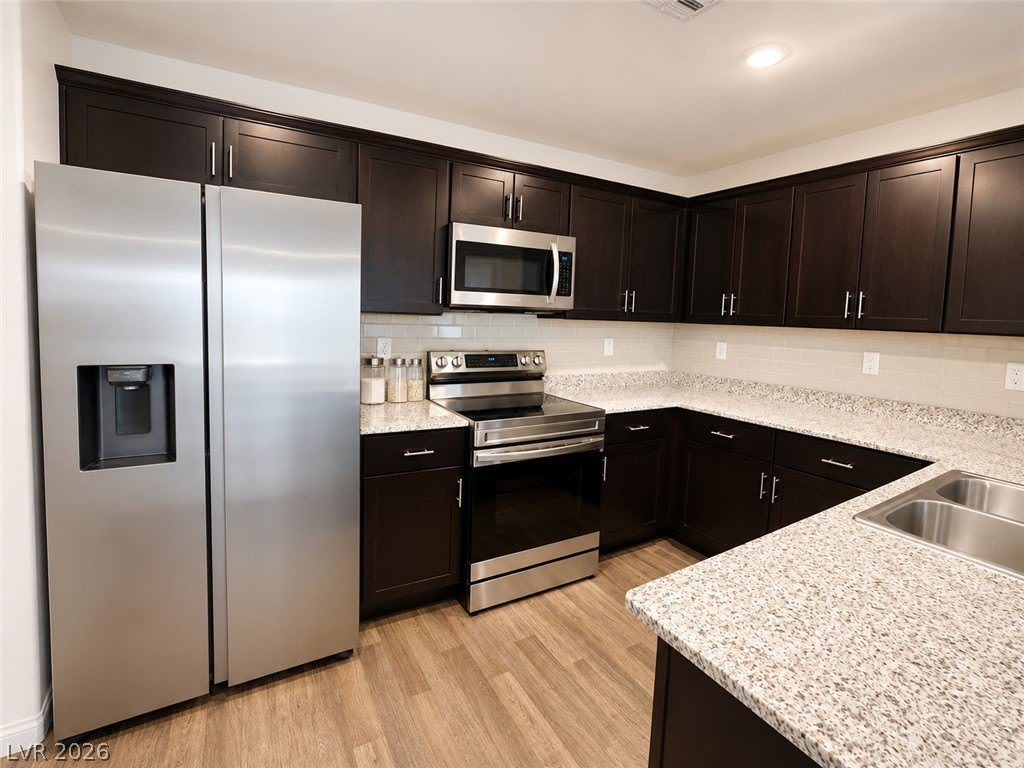 2872 Atomic Tangerine Way – photo 2