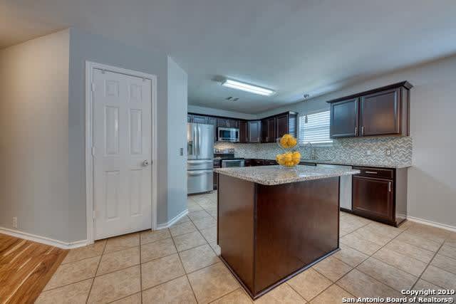 3/2 in Schertz, TX – photo 2