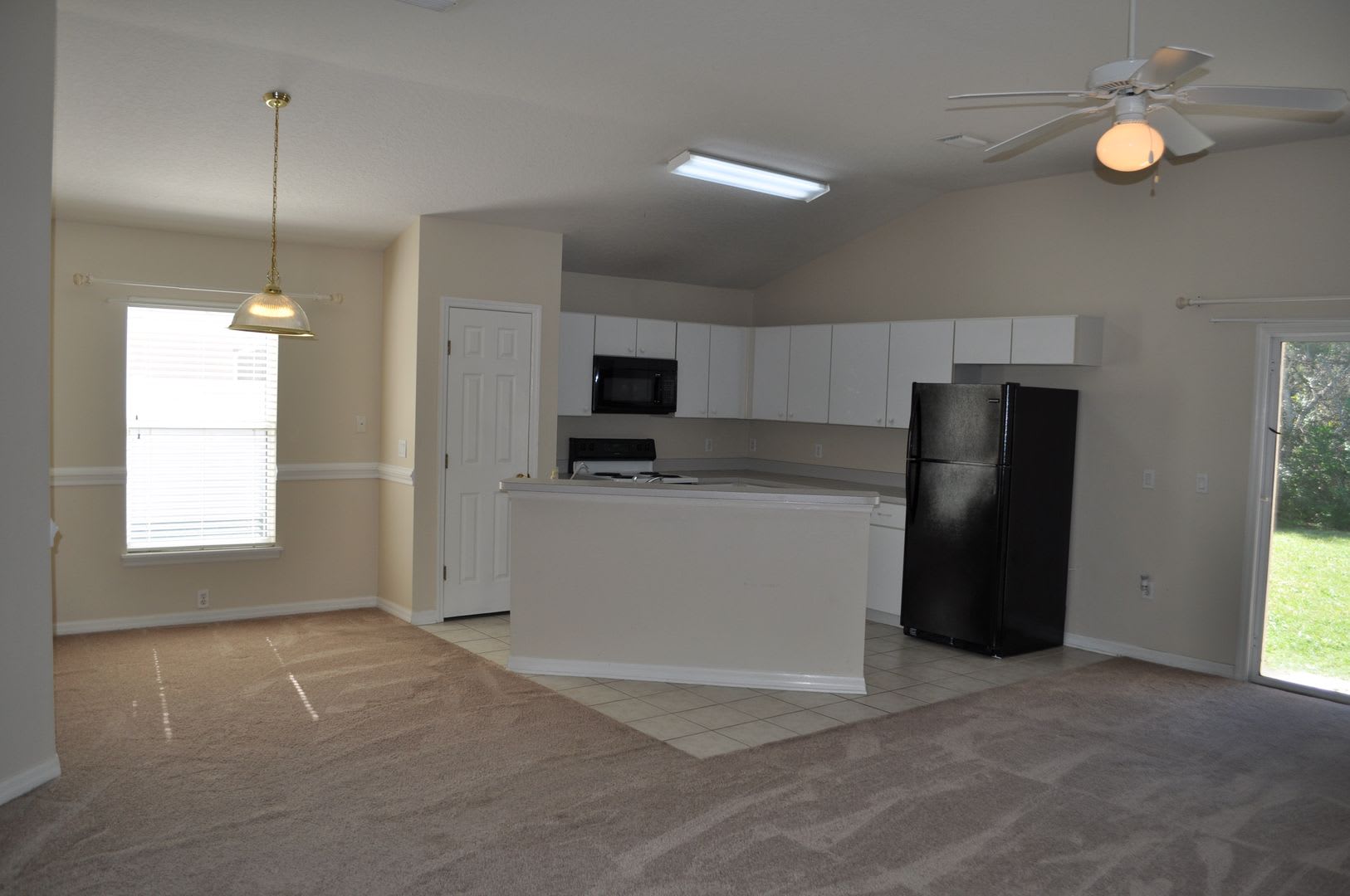 Ready to Rent – photo 4