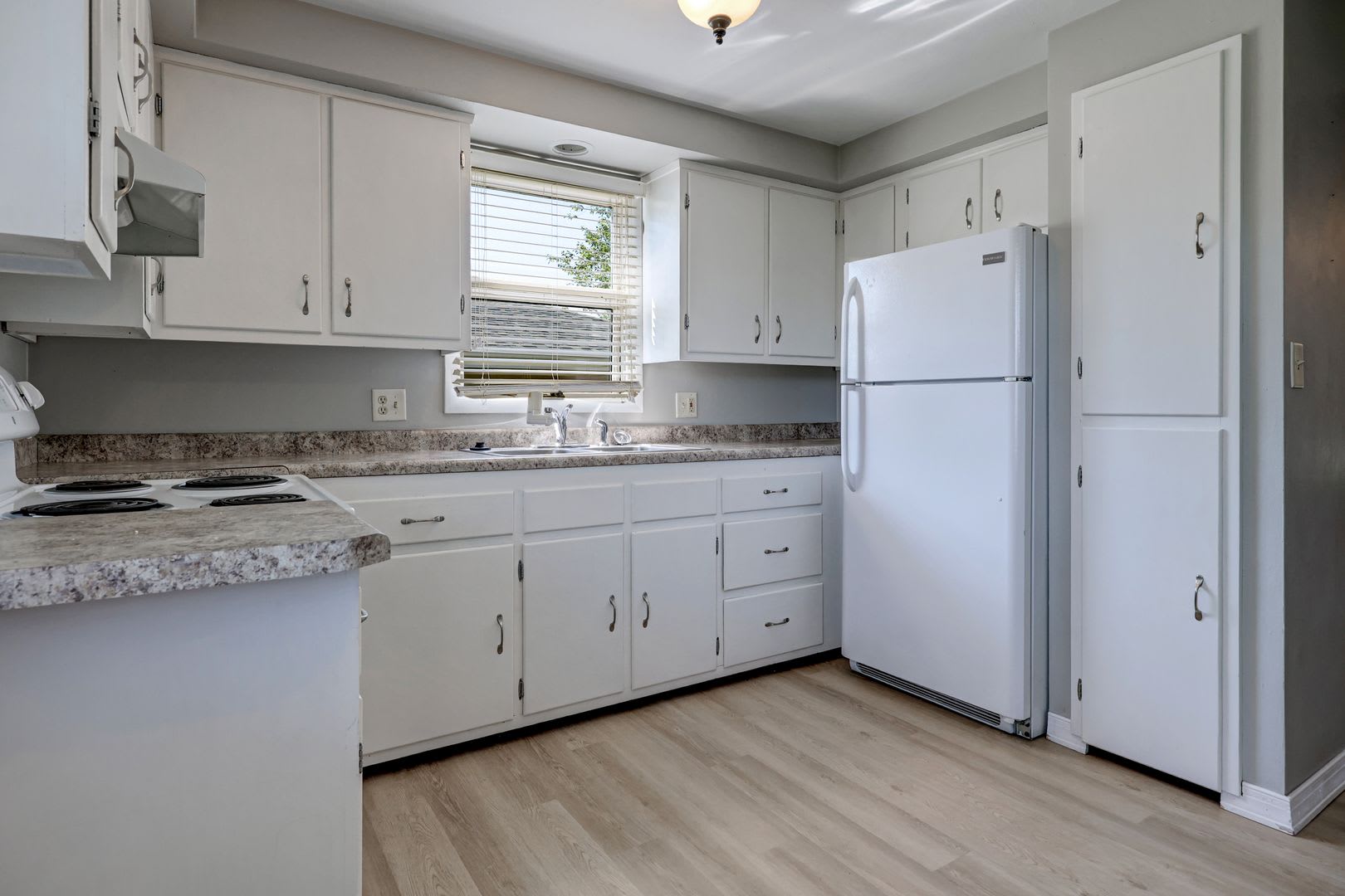 Nice 2 Bedroom Duplex – photo 3