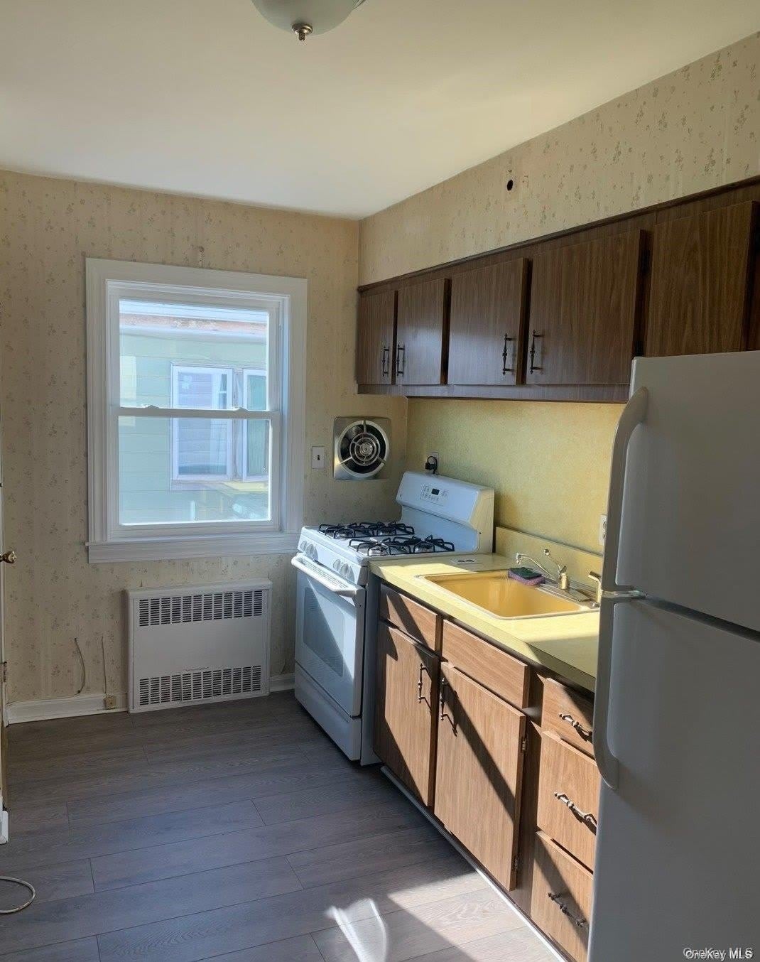 136-25 62nd Avenue – photo 4