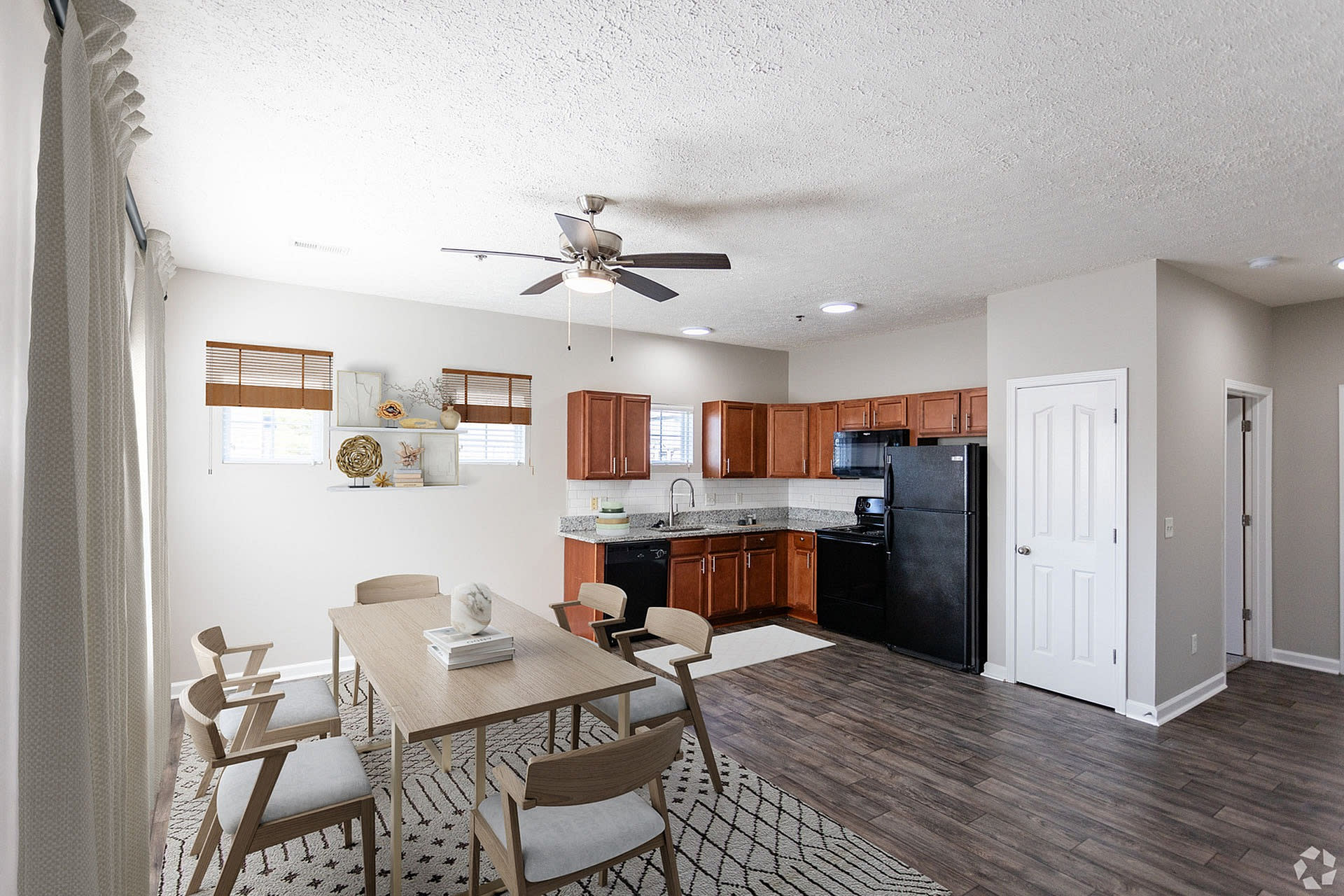 217 Southmen Ln – photo 2