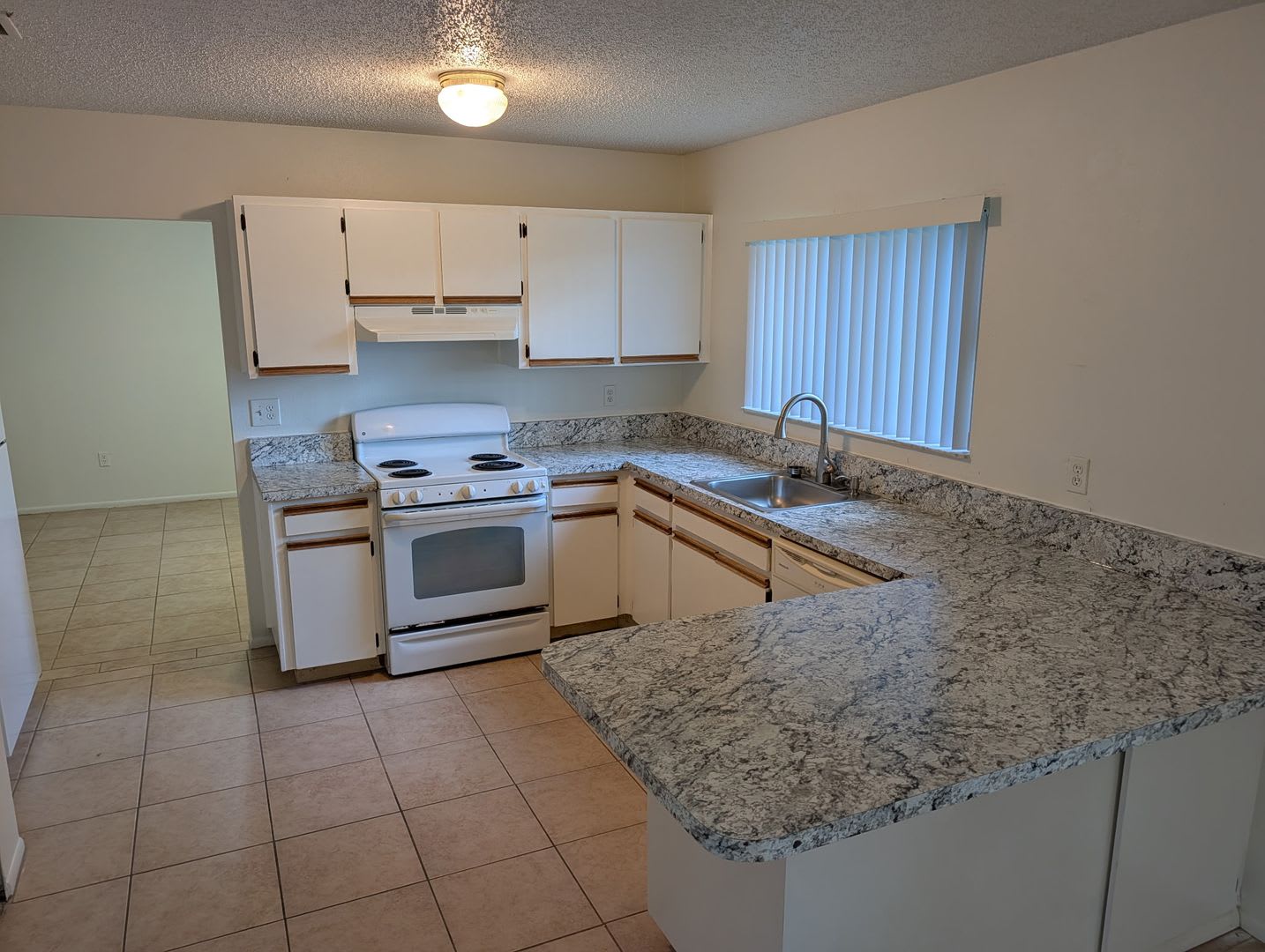 Nw Palm Bay With City Water – photo 2