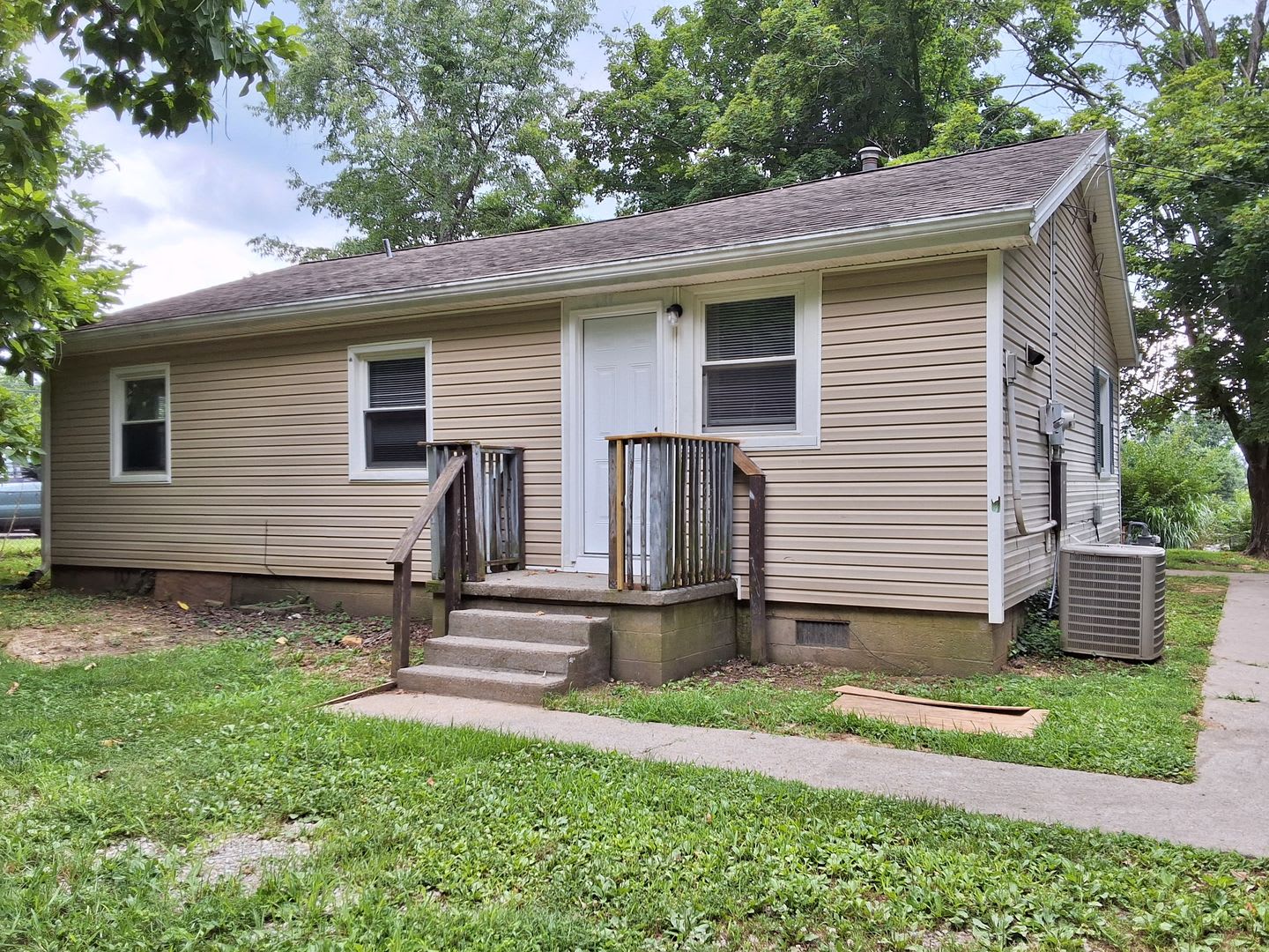 Charming 3 Bed 1 Bath Home Radcliff City Limits Minutes Away From Fort Knox – photo 3