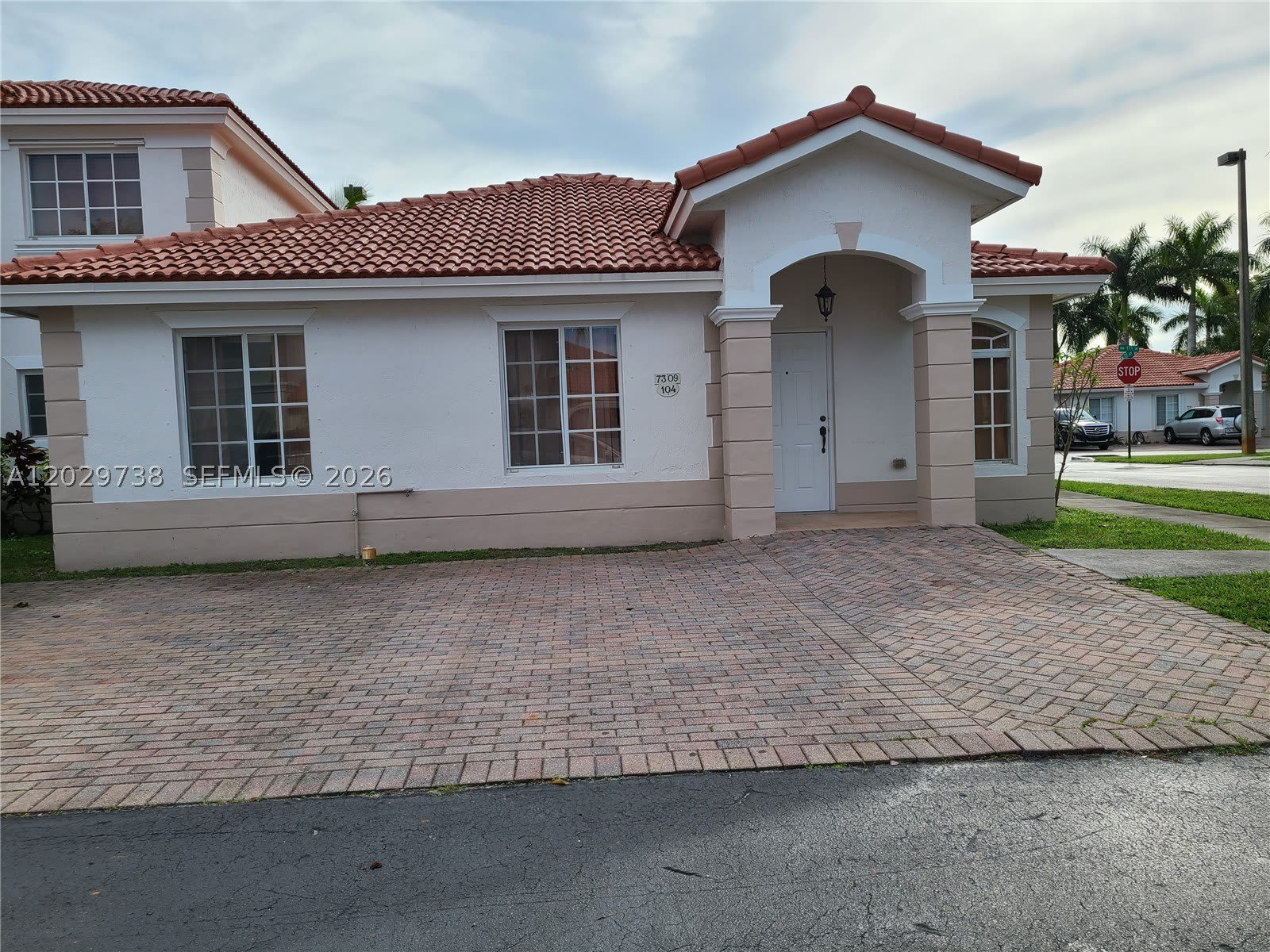7309 NW 173rd Dr – photo 1