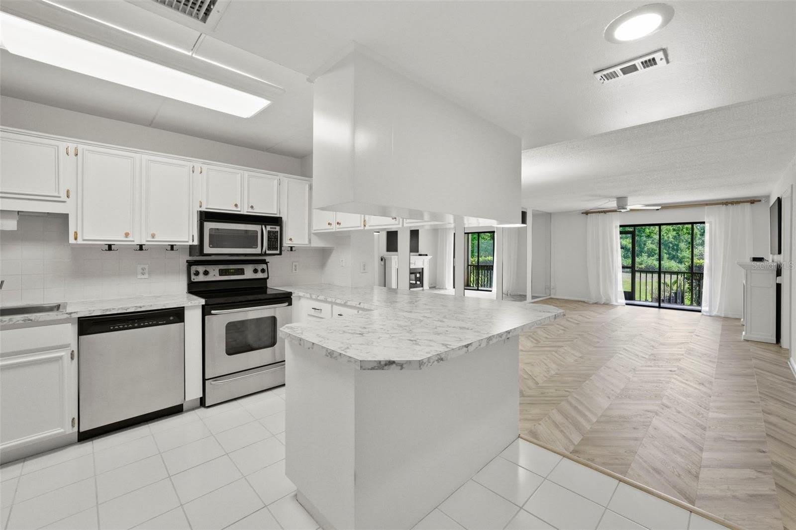 1200 TARPON WOODS Boulevard – photo 4