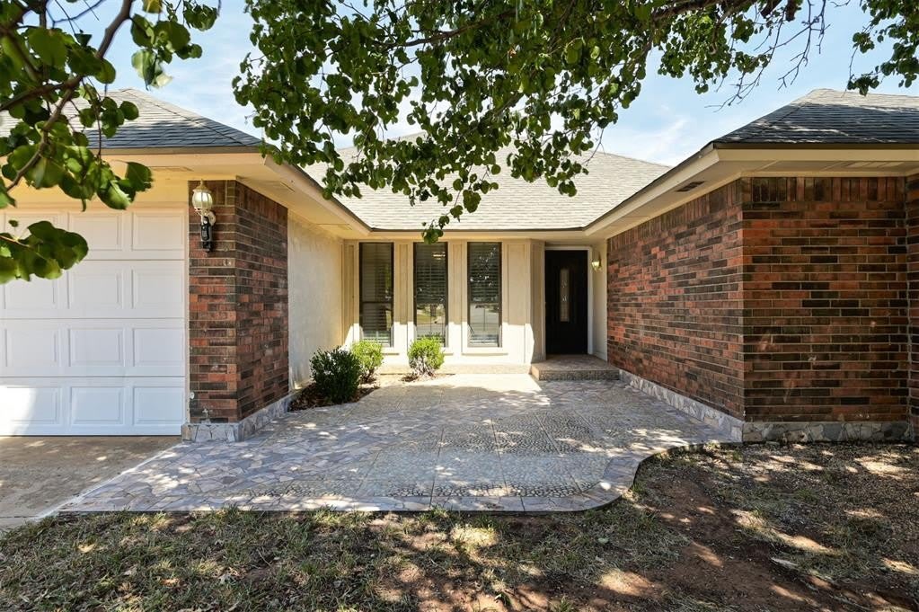 8521 NW 121st Street – photo 2