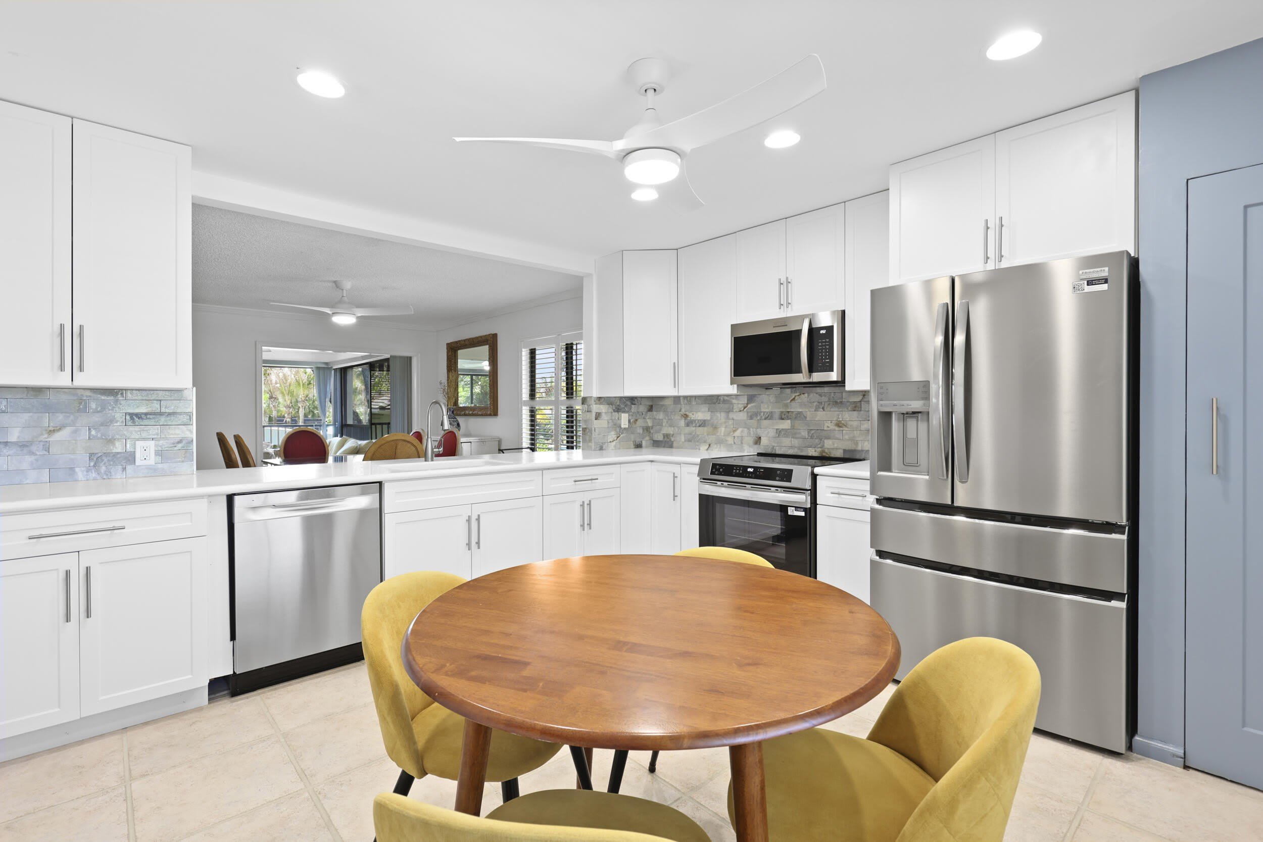 5172 SE Club Way – photo 4