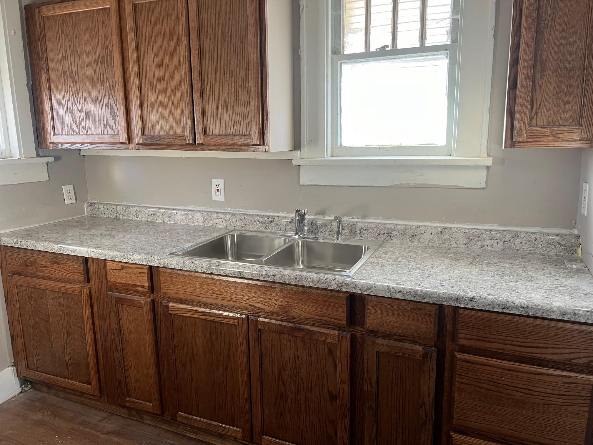 814 West McClure Avenue – photo 3