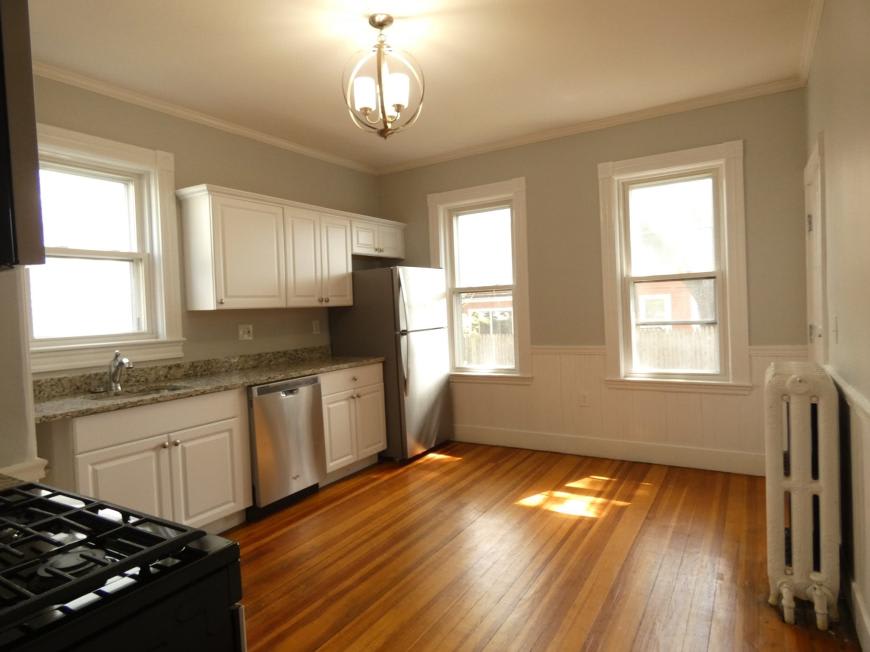 77 Saint Andrew Rd – photo 3