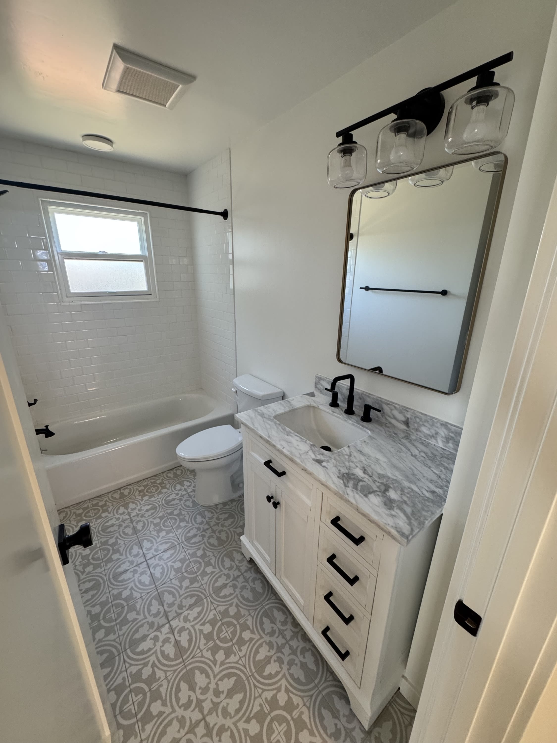 1327 Cacique Street – photo 3