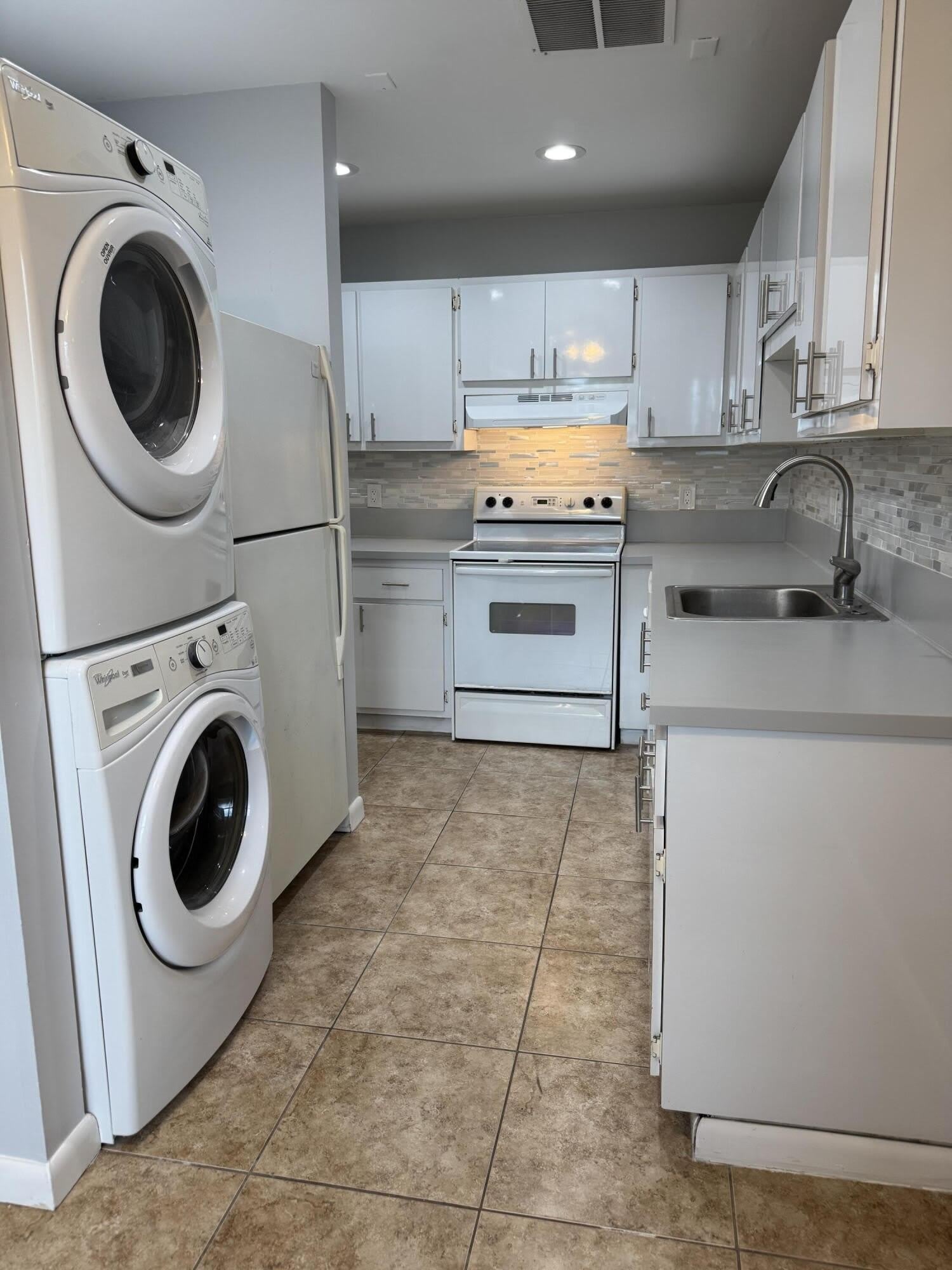 1100 Boxwood Drive – photo 5