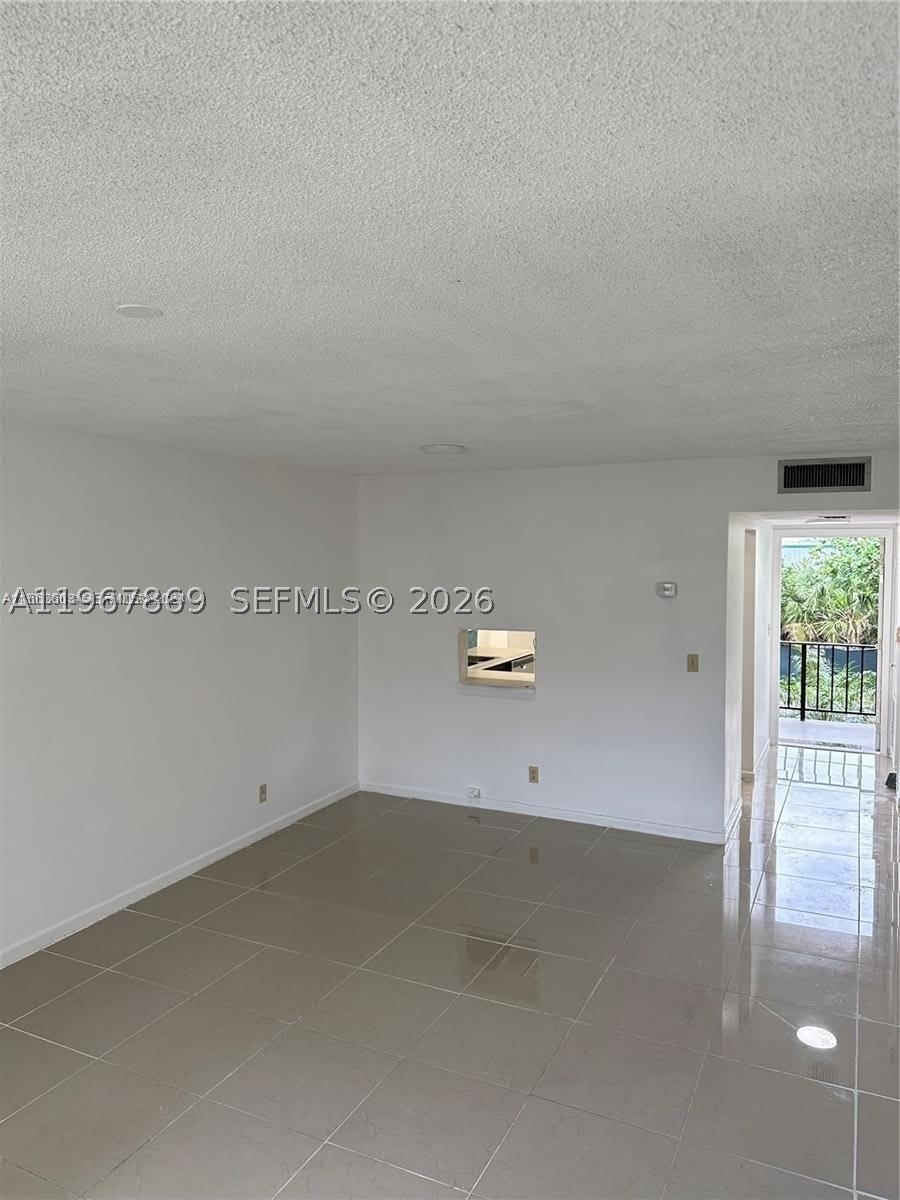 200 Ashbury Rd – photo 4