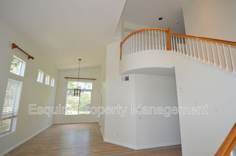 658 Avenida Valencia – photo 5
