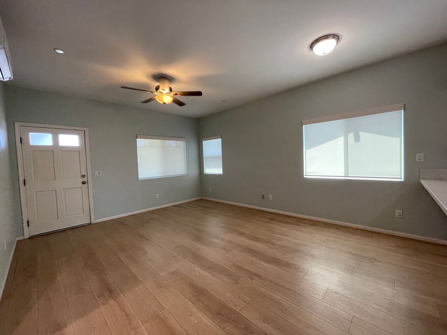 Modern Two Bedroom Two Bathroom Apartment In El Cajon – photo 4