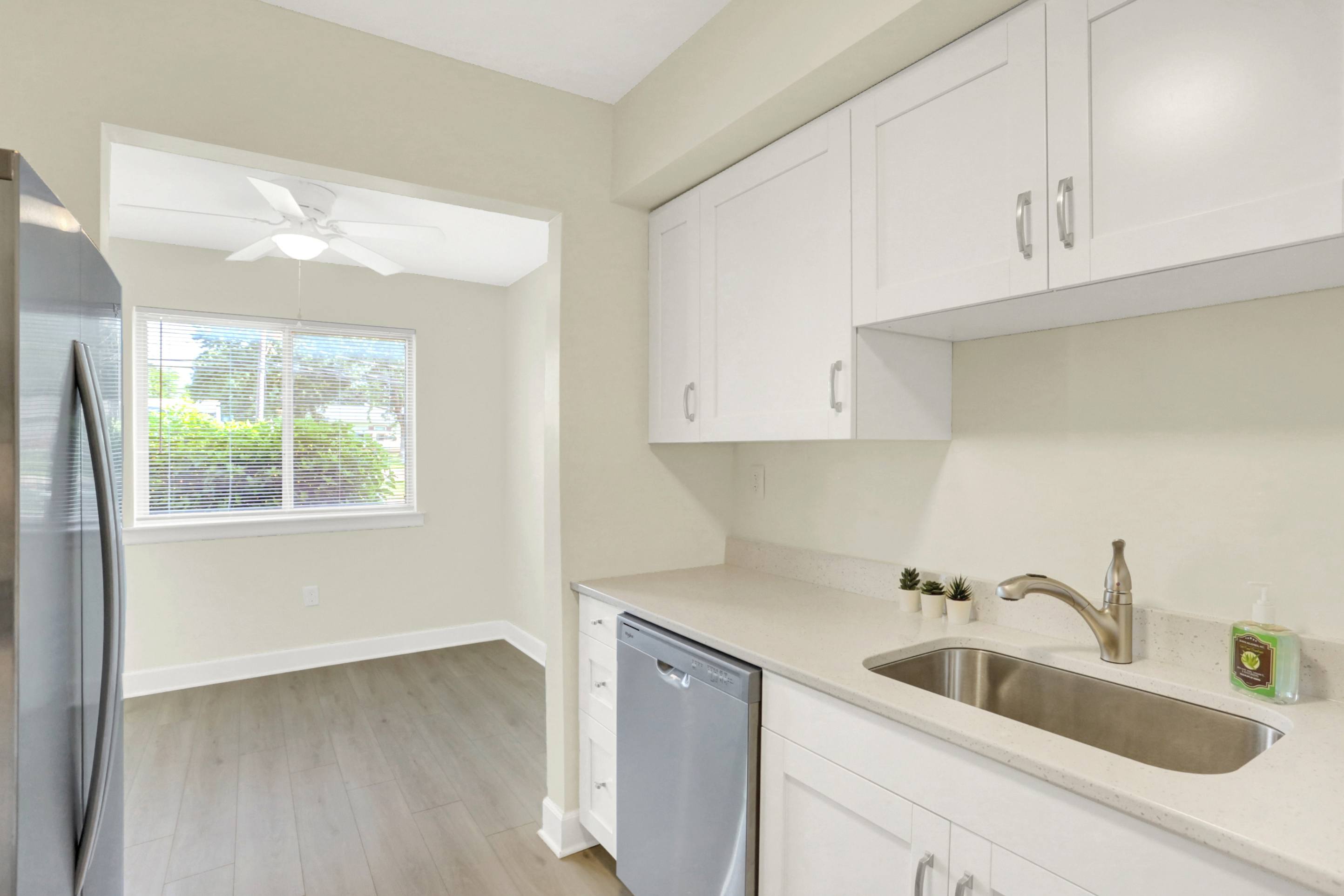 Twin Lakes Apartments – photo 2