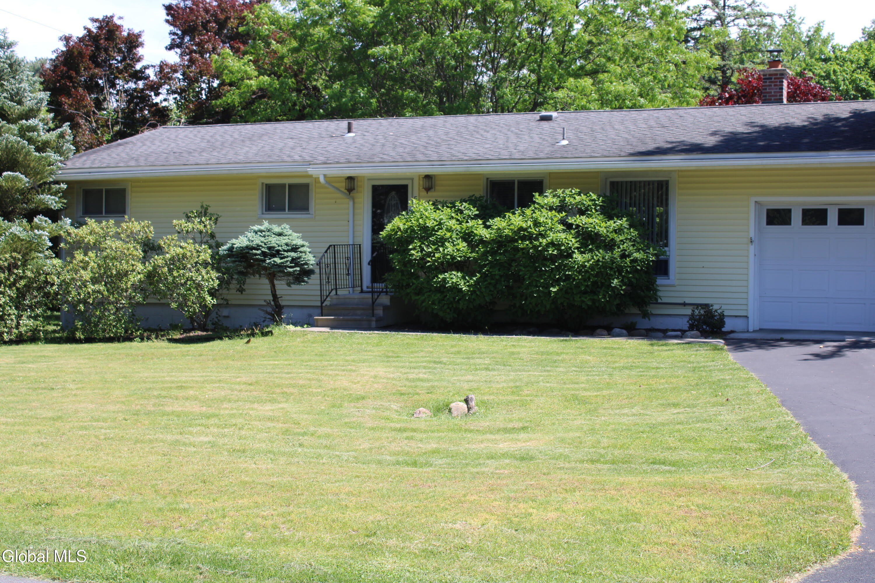 535 Dawson Road – photo 1