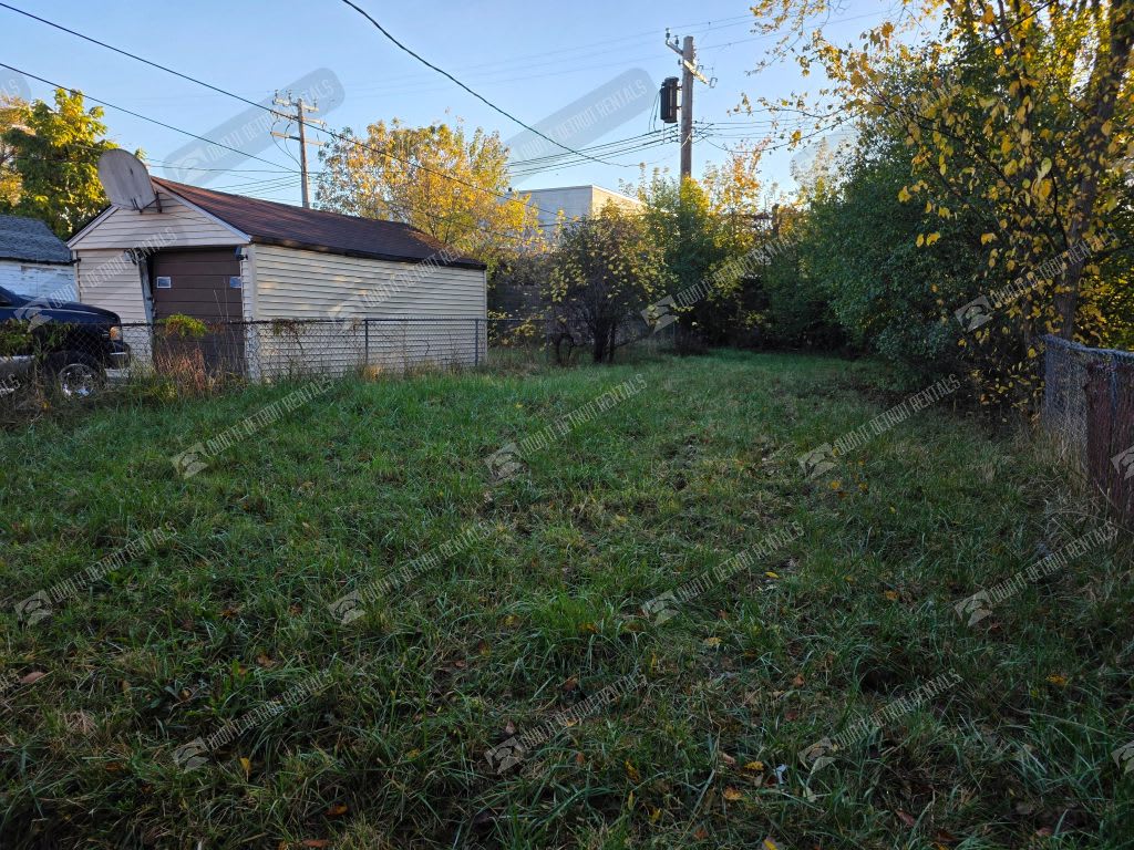 14602 Winthrop 2 – photo 3