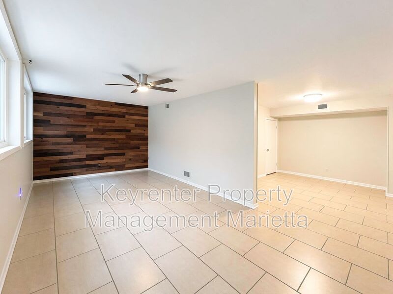 3720 Lake Dr SE – photo 5