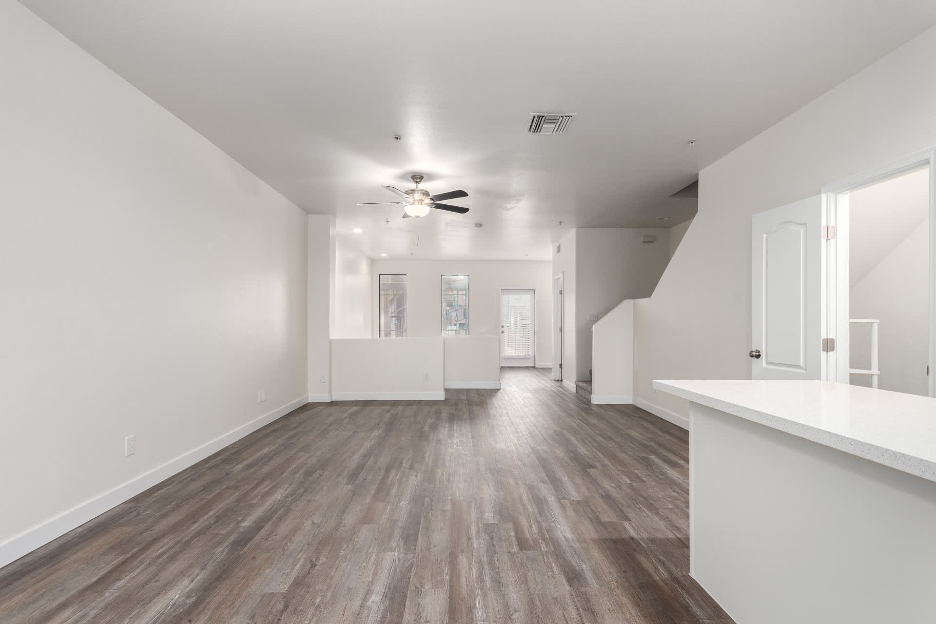 111 W Beth Dr – photo 5