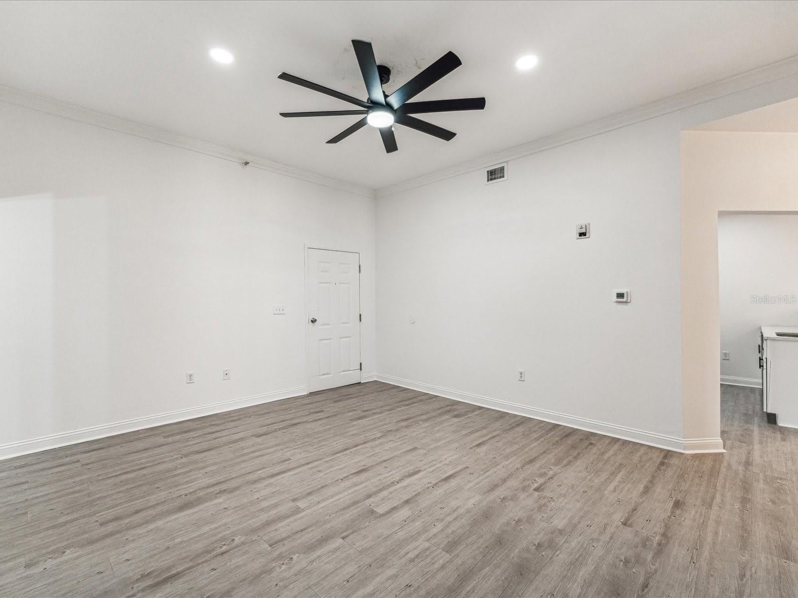 215 CENTRAL Avenue – photo 4