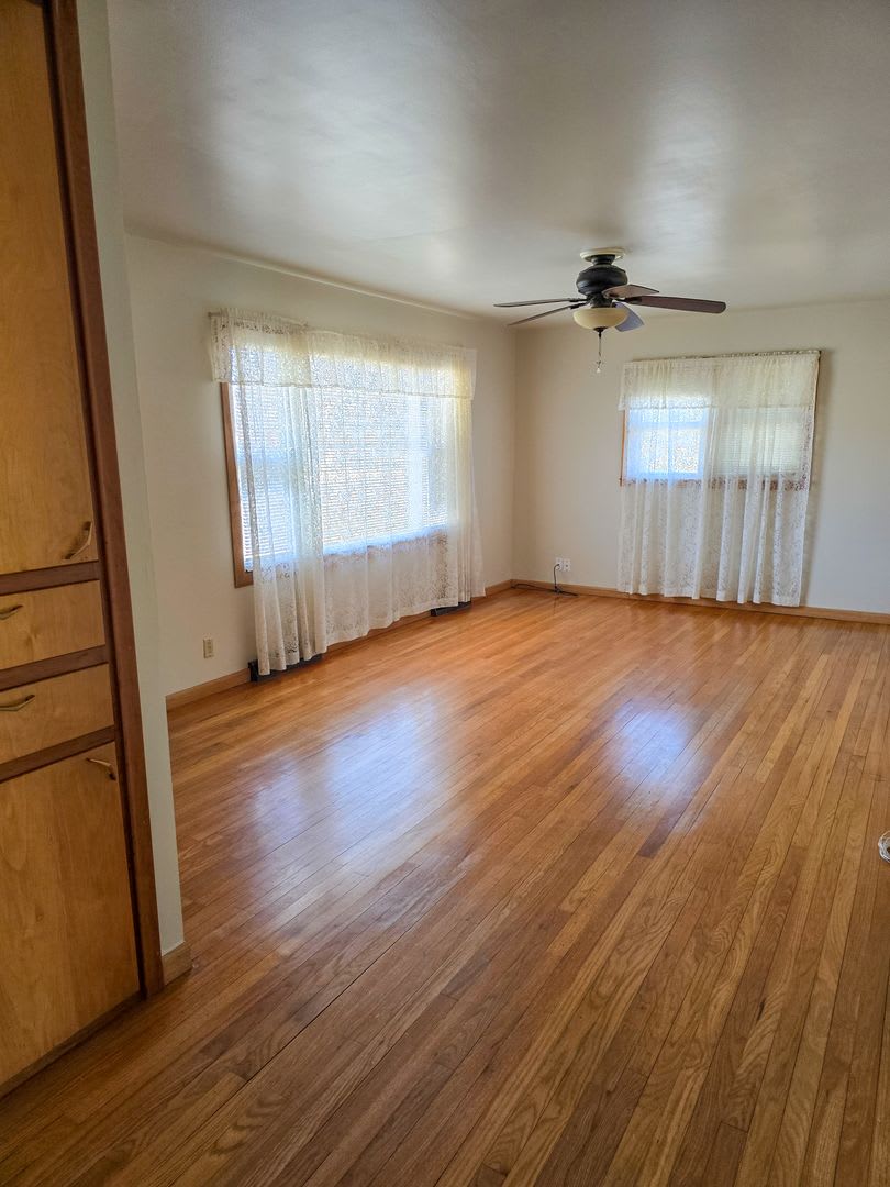 1605 Grand Ave – photo 4