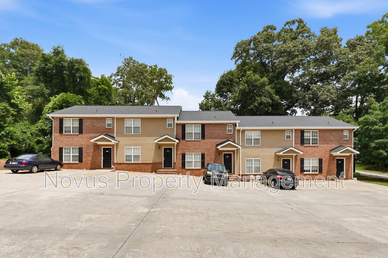 525 Lawson Street – photo 1