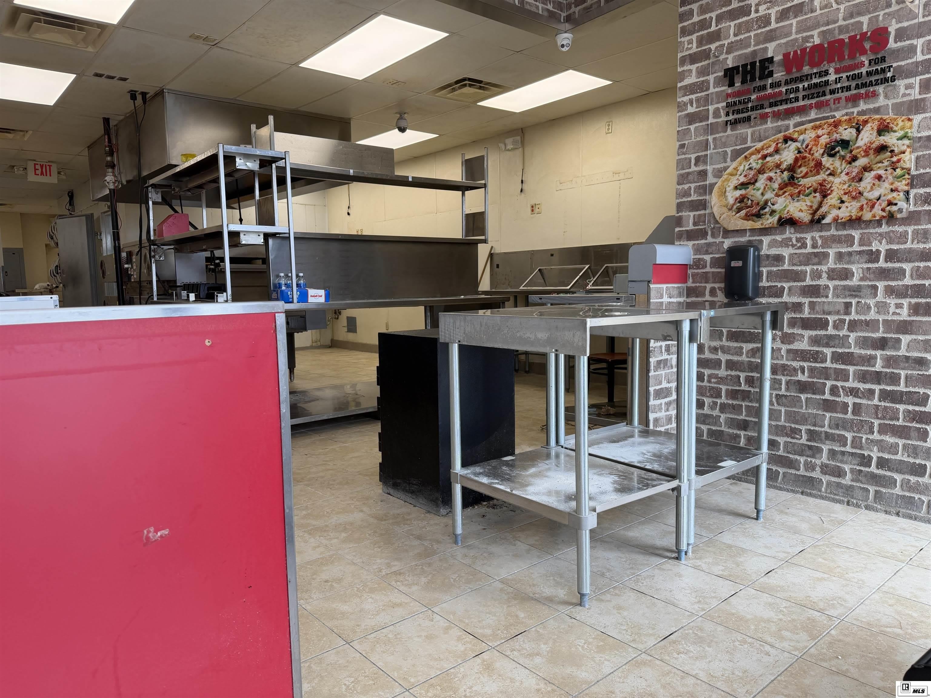 2820 LOUISVILLE AVENUE – photo 3
