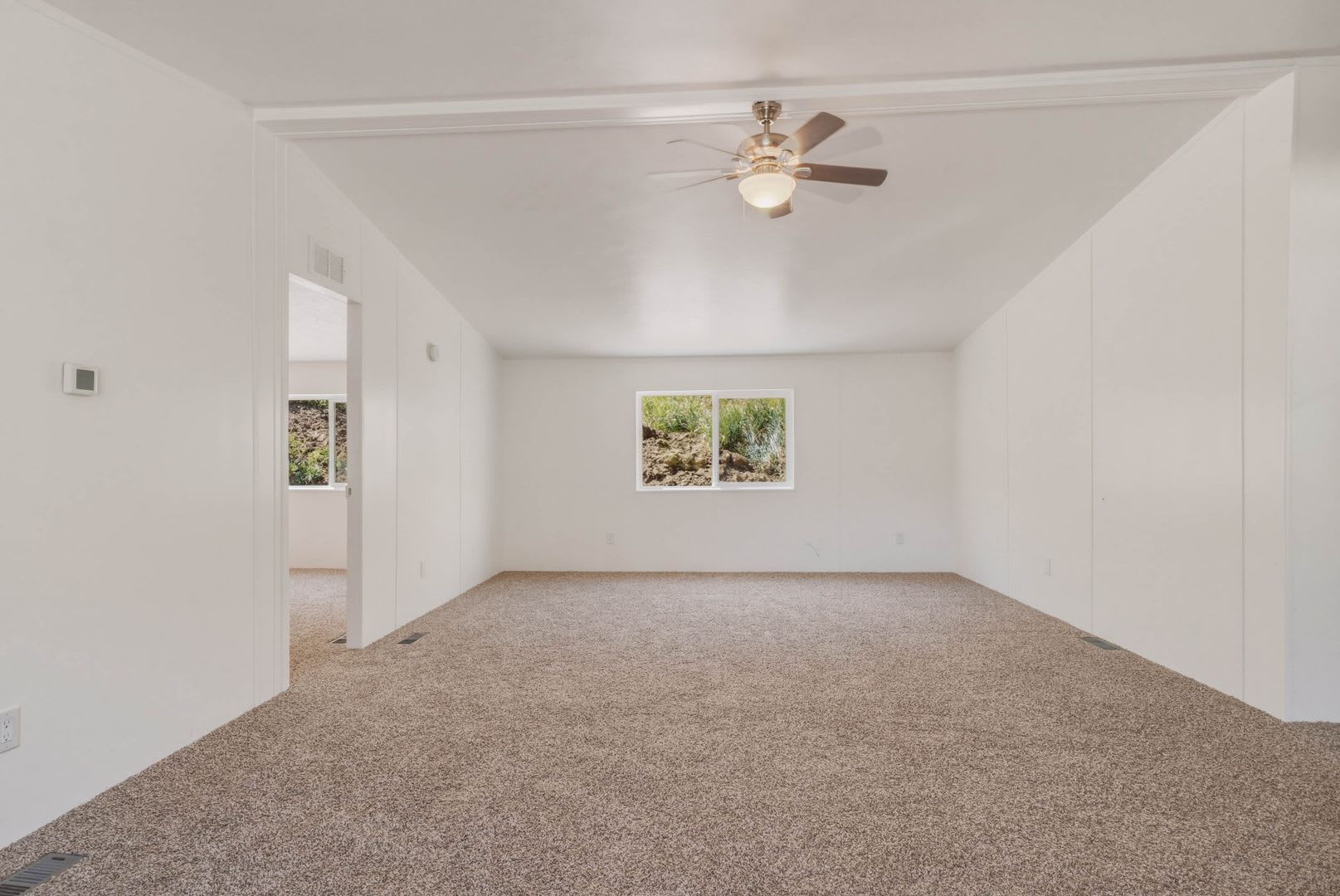 Peaceful Country Living with the Convenience of Town Nearby! – photo 3