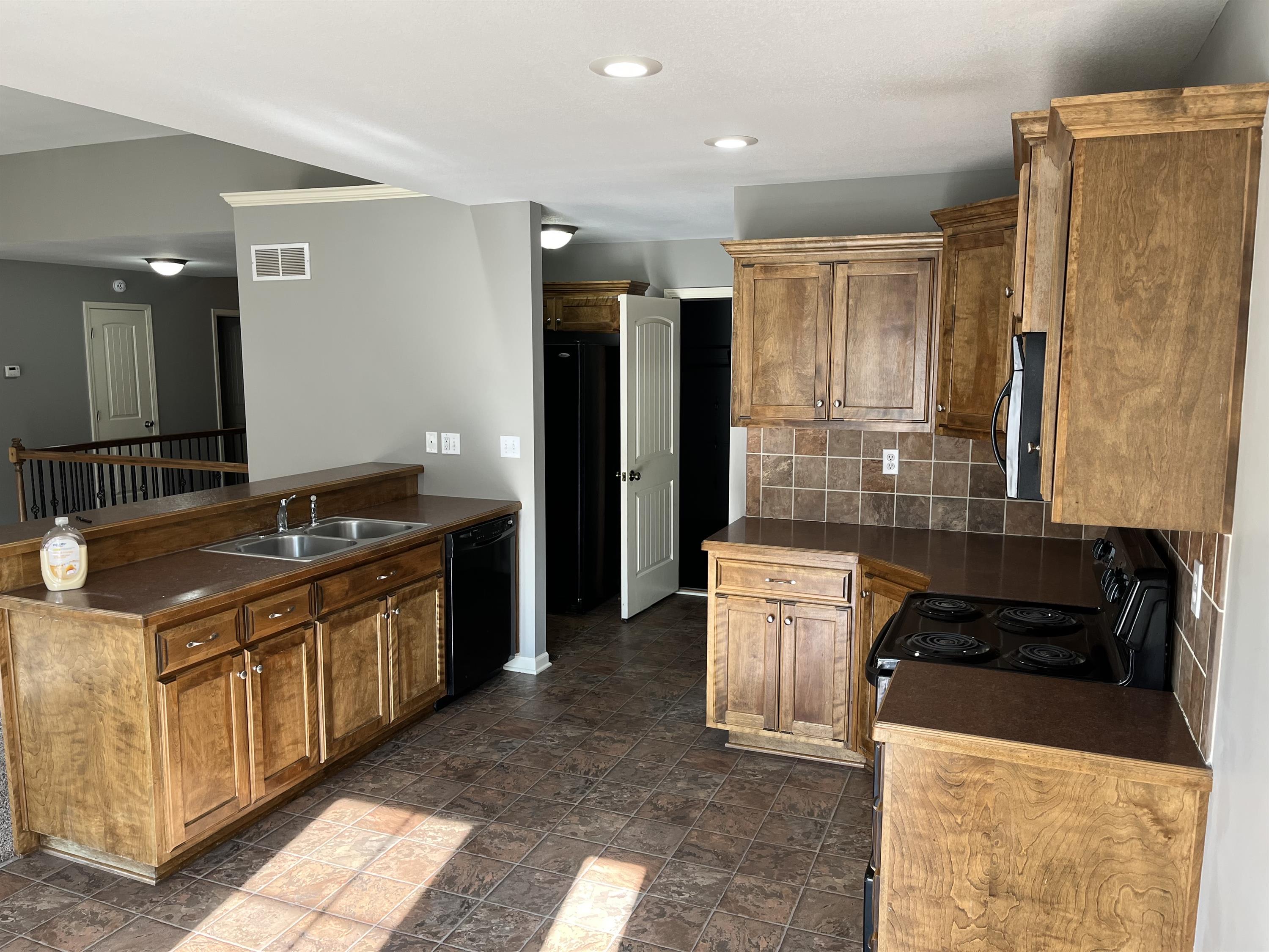 1207 Aubreis Way – photo 4